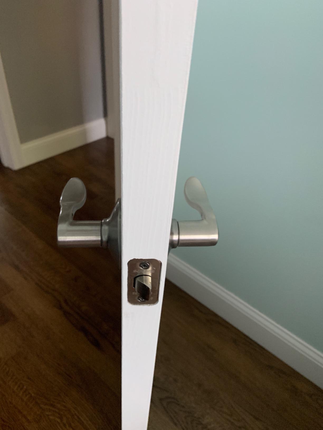 SCHLAGE Accent Bed/Bath Privacy Door Handle with Lock, Satin Nickel customer photo 1