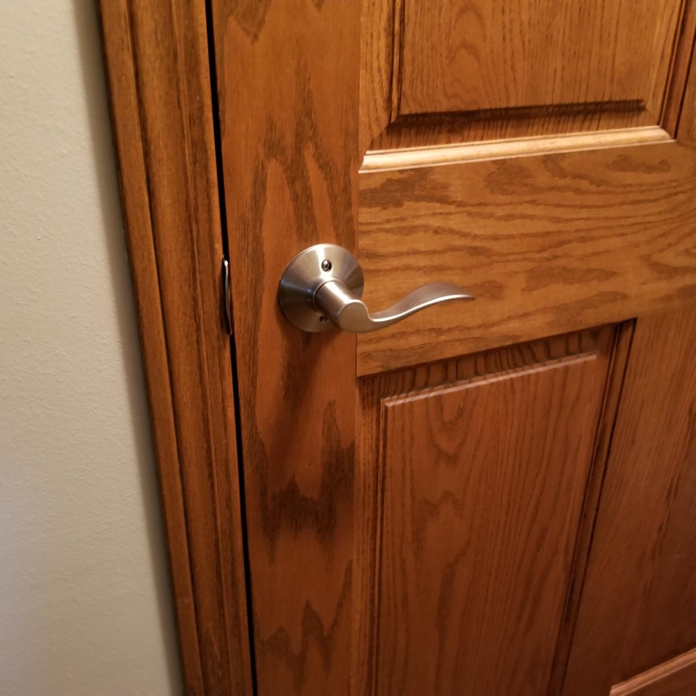 SCHLAGE Accent Bed/Bath Privacy Door Handle with Lock, Satin Nickel customer photo 2
