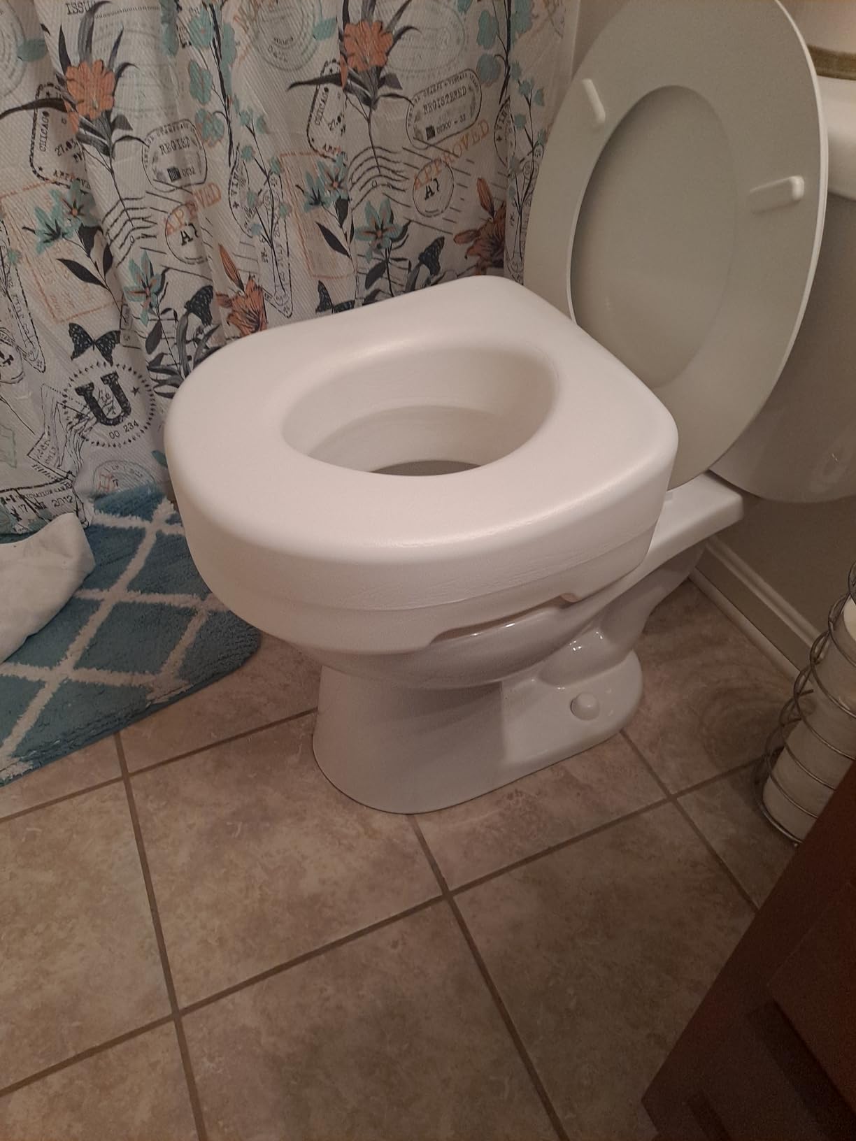 Carex Toilet Seat Riser, Adds 5 Inches of Height, Elevated and Raised Toilet Seat with 300 lbs Capacity, Standard Riser for Elderly and Handicap, Universal, Slip-Resistant, White customer photo 2