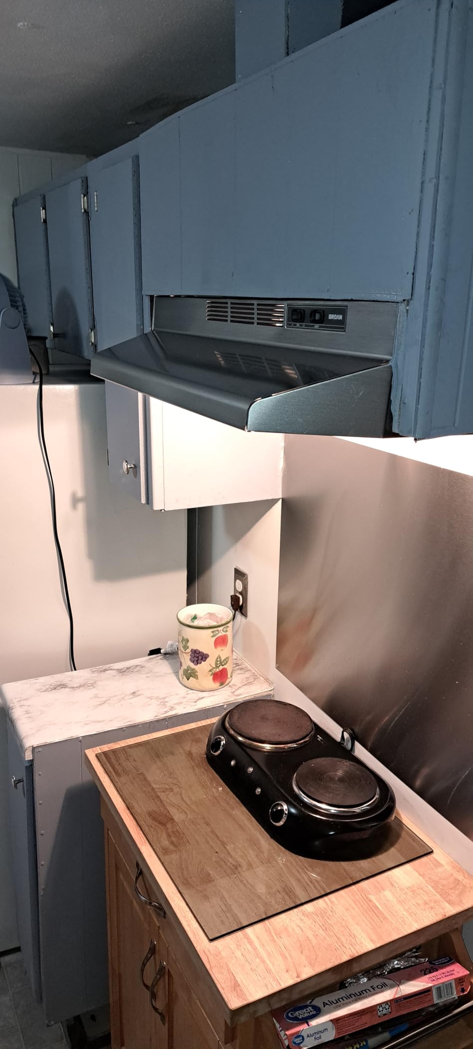 Broan-NuTone F403011 Insert with Light, Exhaust Fan for Under Cabinet Two-Speed Four-Way Convertible Range Hood, 30-Inch, White on White customer photo 2