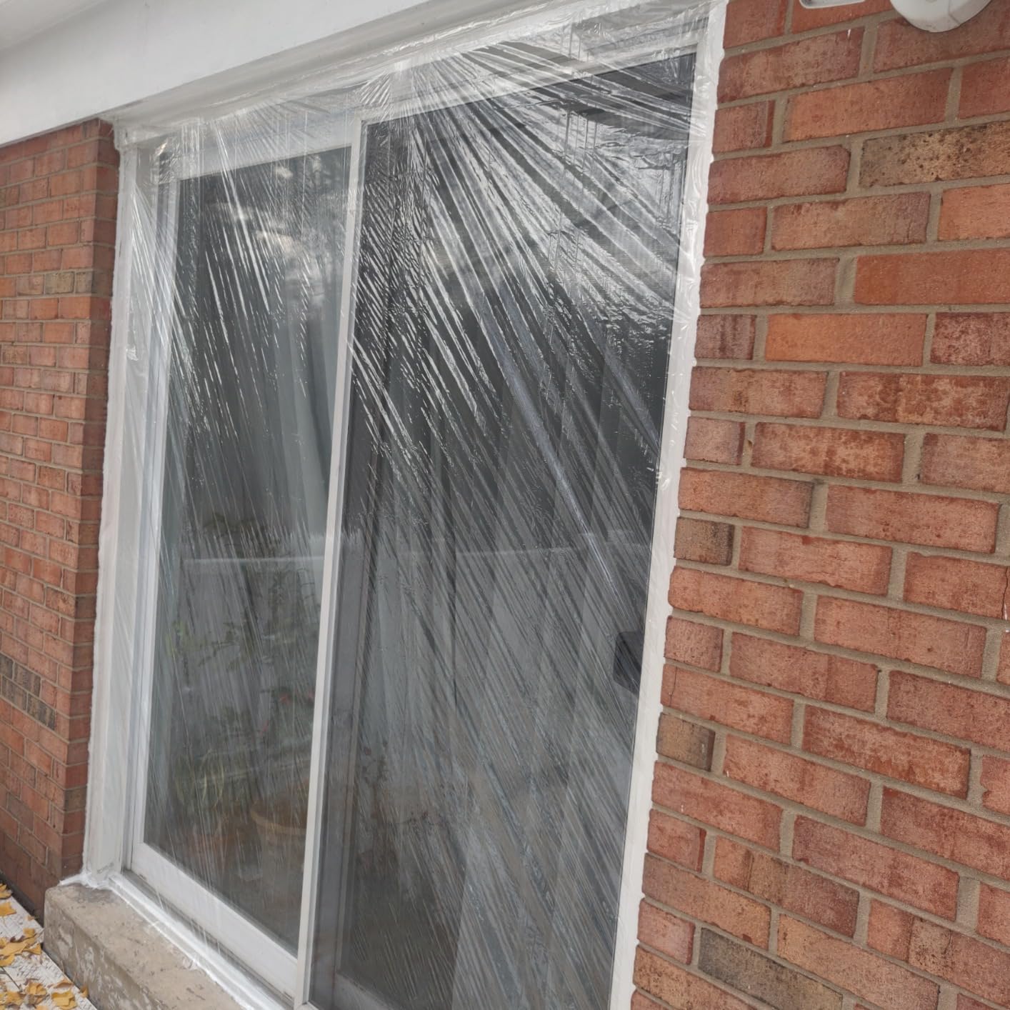 3M Outdoor Patio Door Clear Insulation Kit, Heat or Cold Window Insulation Kit for Large Windows and Sliding Doors, 1-Door Kit, 7 ft. X 9.3 ft. customer photo 2