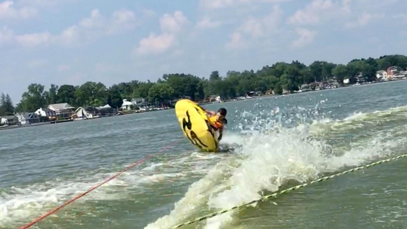 RAVE Sports Razor Inflatable Towable Tube, 1-2 Riders, Unique Skim-Fast Bottom Coating, Nylon Cover, Four Foam-Filled Reinforced Handles, Quick Connect Tow Point, Boat Tubes and Towables customer photo 2