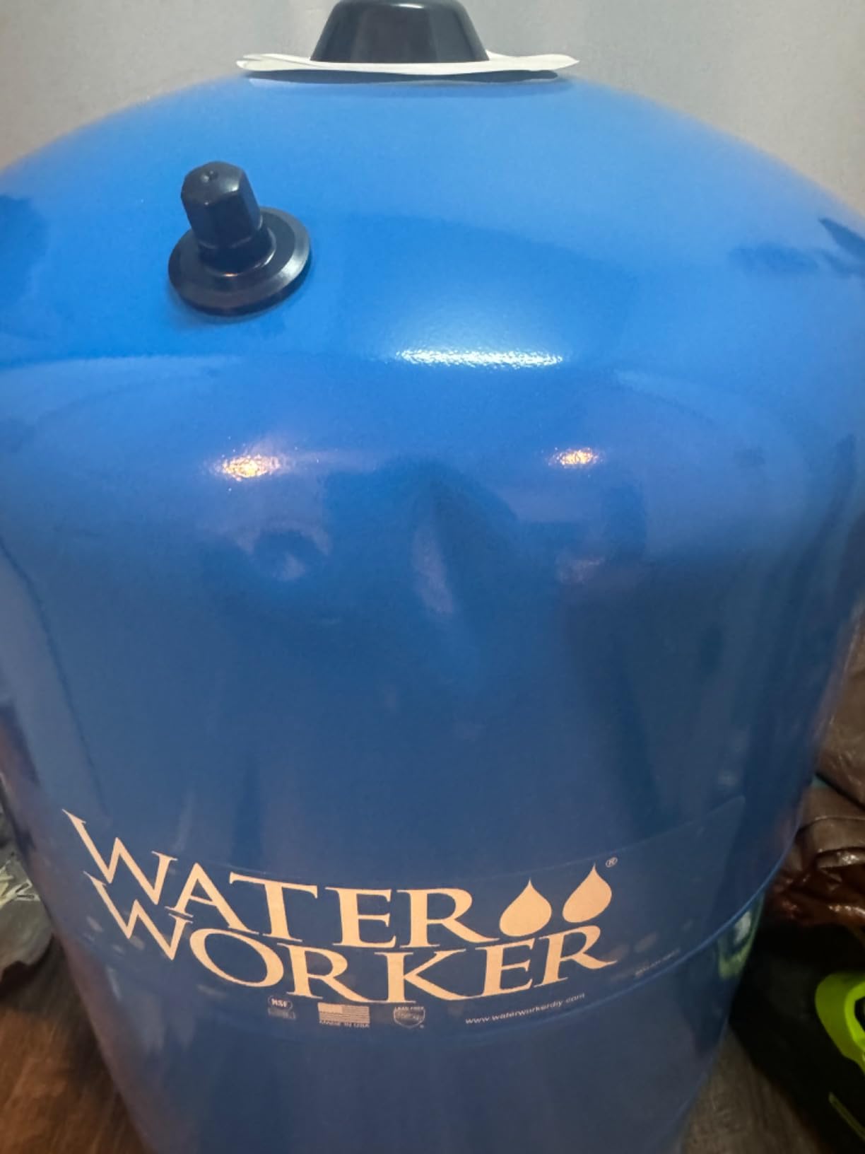 WaterWorker HT-30B Vertical Pressure Well Tank, 30-gallon tank with 26-gallon capacity, Blue customer photo 2