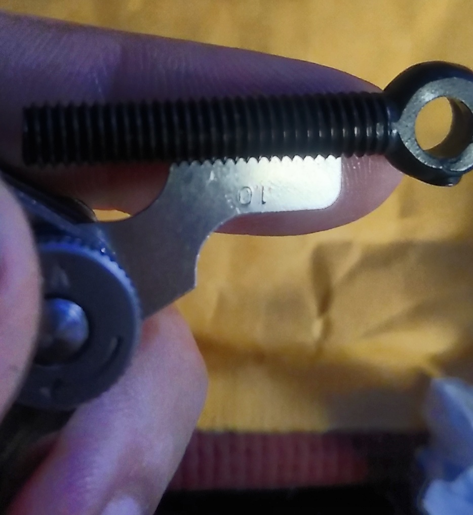 Mitutoyo 188-151, Screw Pitch Gage, 4 - 42 TPI and 0.4 - 7mm, 51 Leaves, Inch/Metric Black customer photo 1