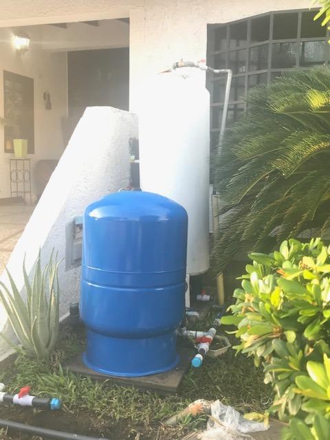 WaterWorker 25009 20Gal Vertical Well Tank, 20 Gallon, Blue customer photo 1