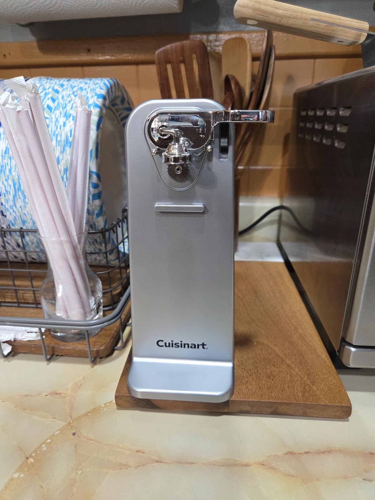 Cuisinart Electric Can Opener, One-Touch Operation, Nonslip Base, Black customer photo 2