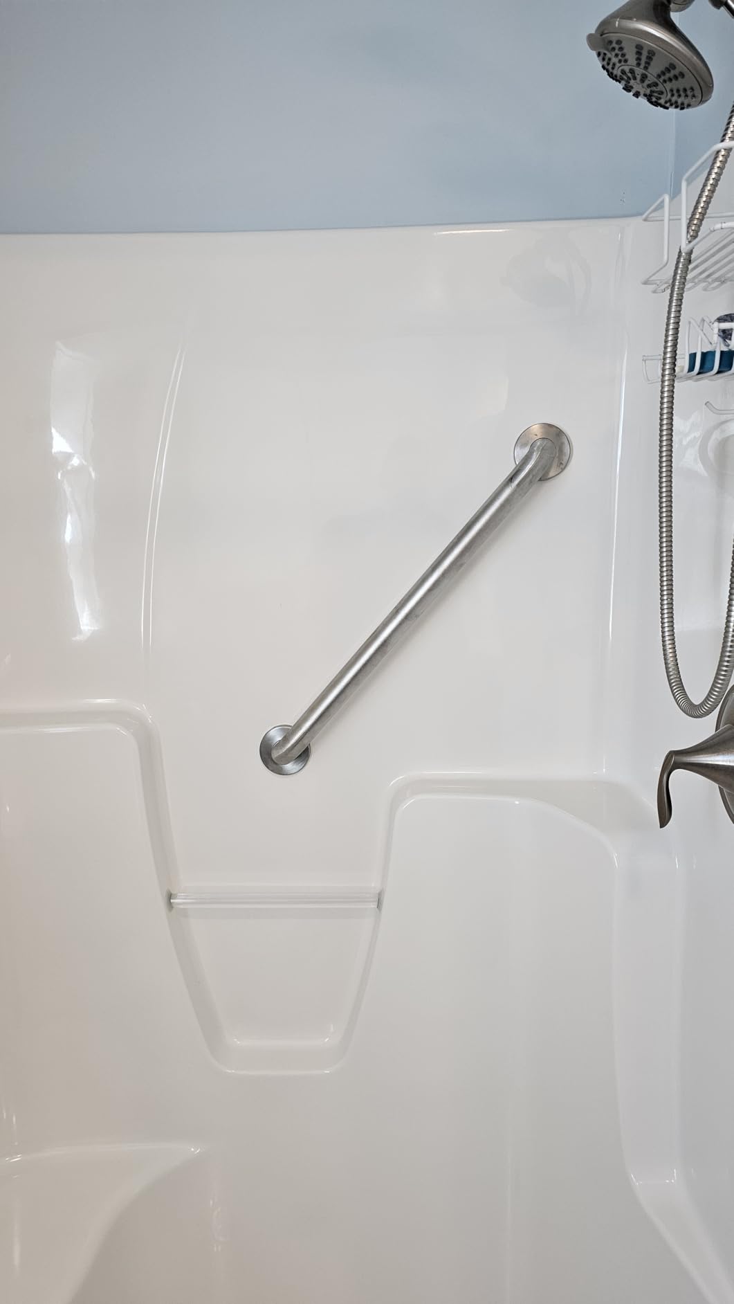Moen Home Care Bathroom Safety 18 Inch Stainless Steel Handicap Grab Bar for Bathtub and Shower, Slip Resistant Finish, Elderly Assistance Product, Polished Brass, R8918P customer photo 1