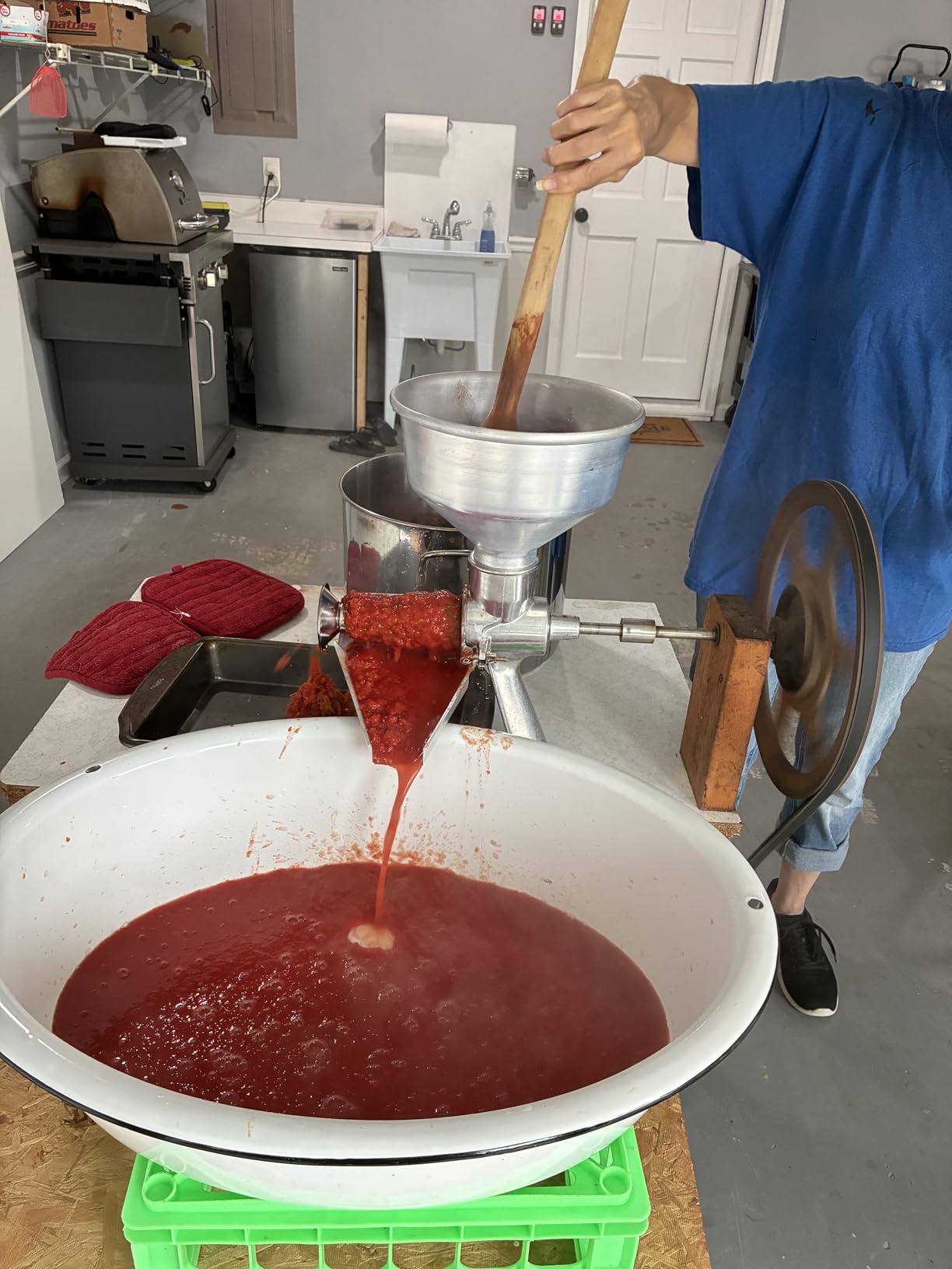 OMRA Spremy Electric Tomato Strainer 1/4 HP Model 850 customer photo 2