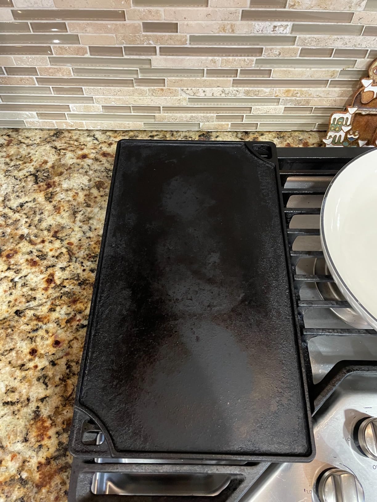 Lodge Reversible Cast Iron Grill/Griddle Pan, 16.75 x 9.5 Inches customer photo 2
