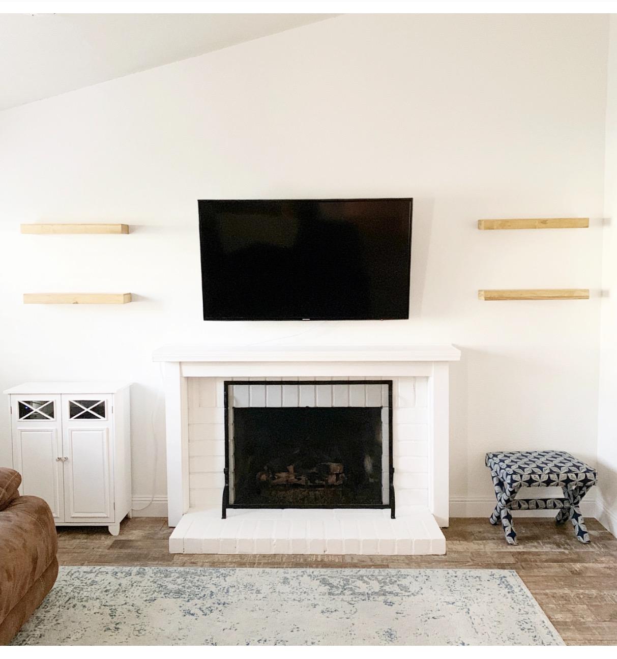 UniFlame, S-1127, Small Wrought Iron Spark Guard Fireplace Screen customer photo 1