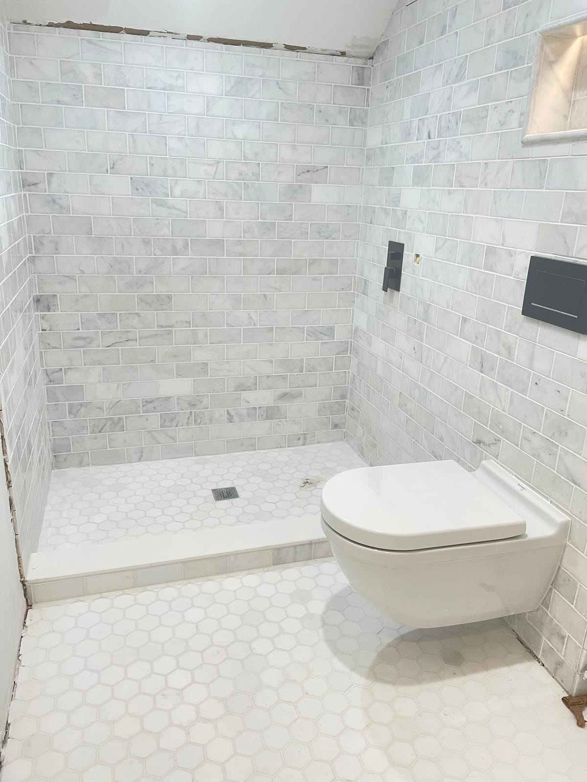 Duravit Geberit 111.335.00.5 DuoFix In-Wall System with Sigma Concealed Tank for 2x6 Wall Construction, white, large customer photo 1