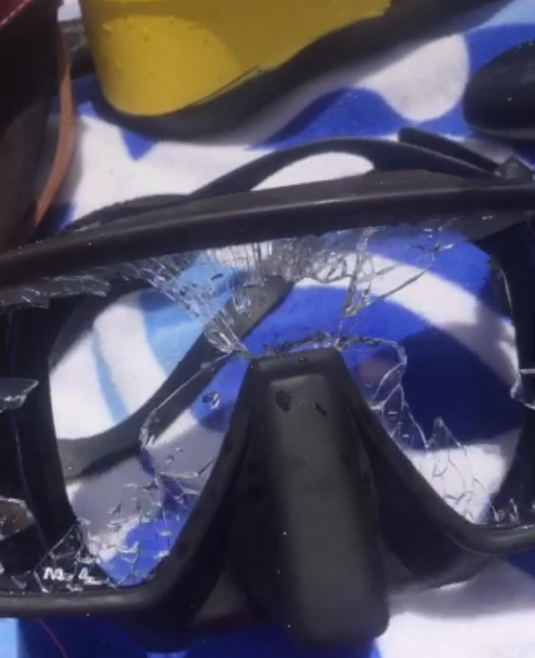 Hollis M-1 Mask | Ideal for Scuba Diving and Snorkeling | Ultra Clear Glass | Comfortable, Frameless Silicon Skirt | Wide Range of Vision | Distortion Free Vision | Fantastic Color Visibility customer photo 1