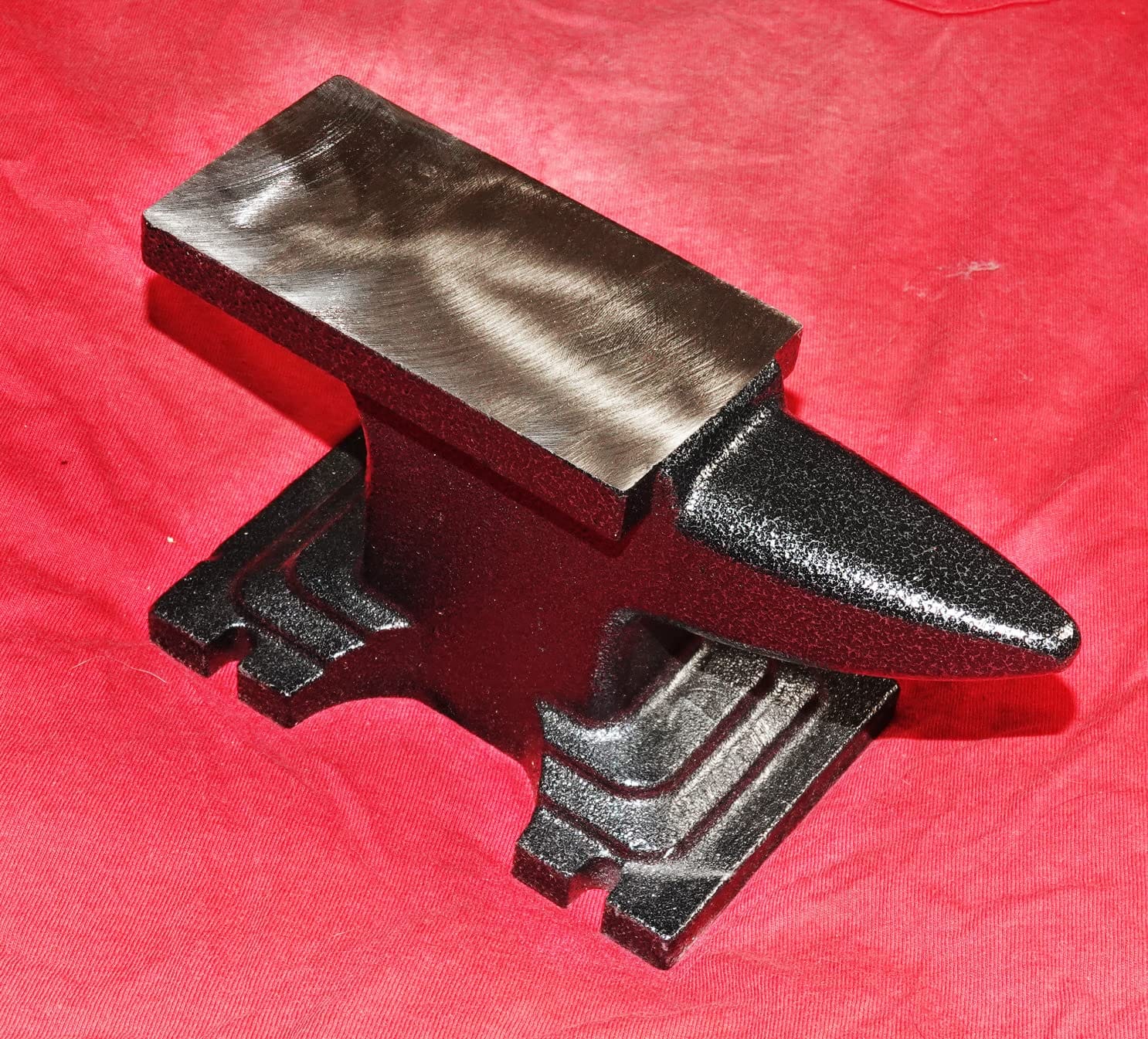Olympia Tools 9-Pound Cast Iron Hobby Anvil 38-789 , Gray customer photo 1