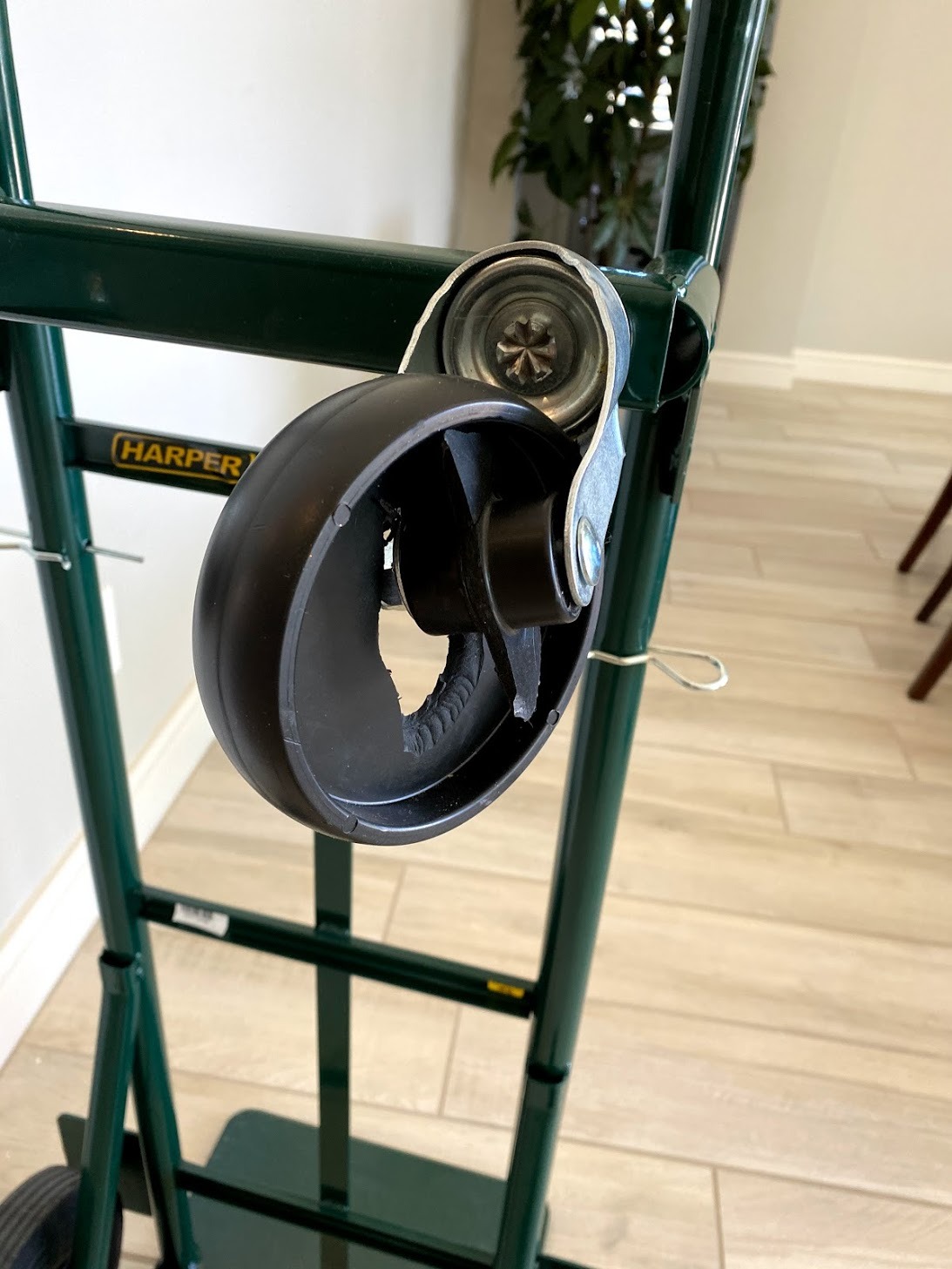 Harper Trucks JEDT8635P Convertible Hand Truck, 600/700 lb Capacity customer photo 1