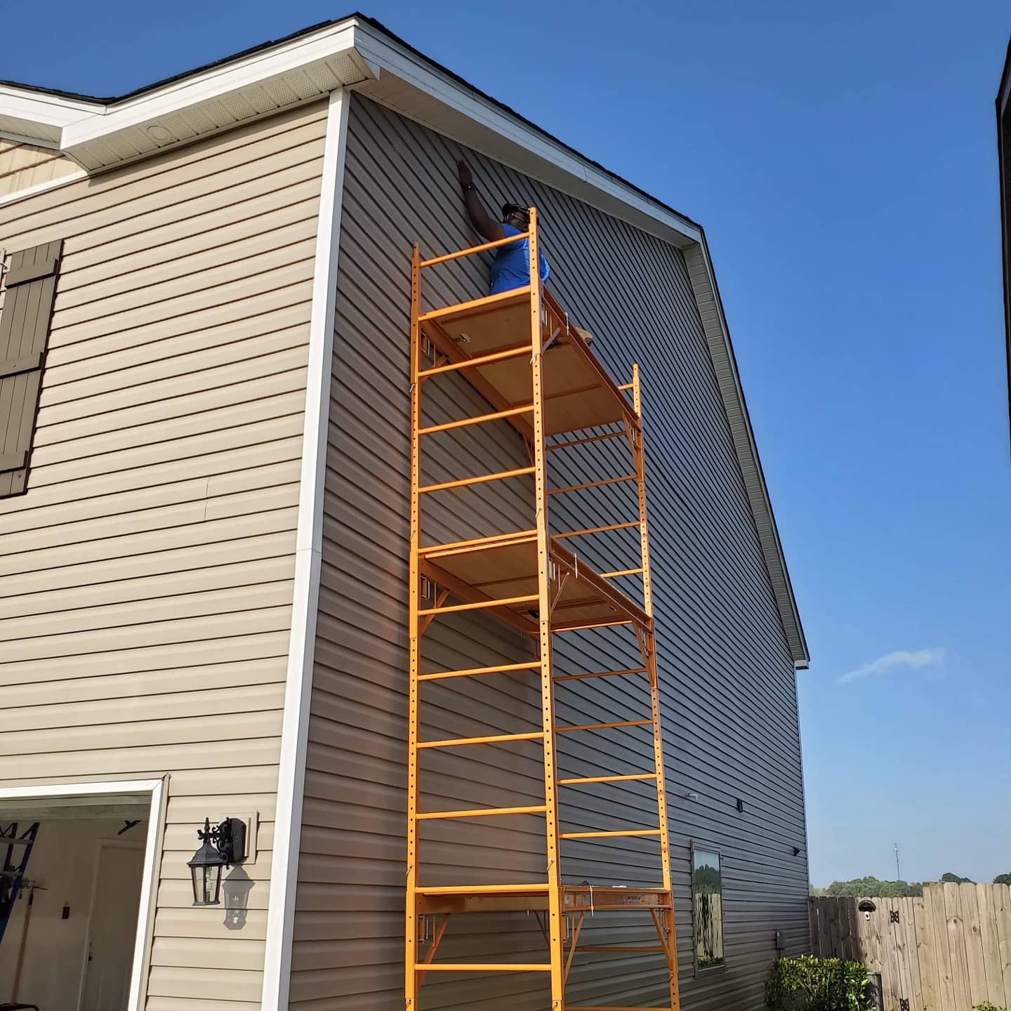CBM Scaffold Rolling Tower Standing at 17' High with Hatch Deck Guard Rail and U Lock Brace CBM1290 customer photo 2