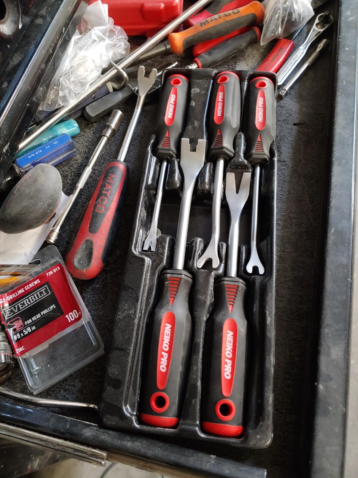 Neiko 20596B Auto Trim Panel Removal Tool Set with Soft Grip (5 Piece) customer photo 1