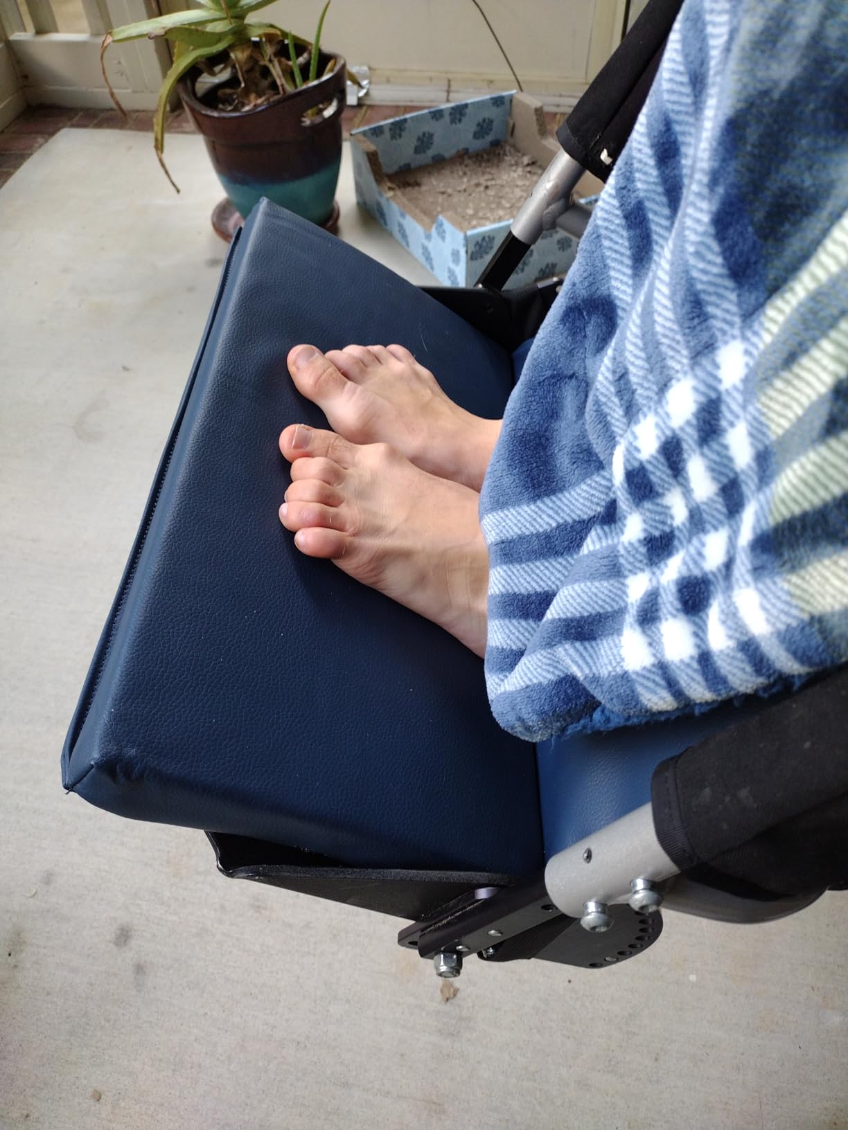 NYOrtho Wheelchair Foot-Rest Extender Elevating Pad - Leg Cushion Protector | Secures Easily with Quick-Release Strap Seat Widths 16