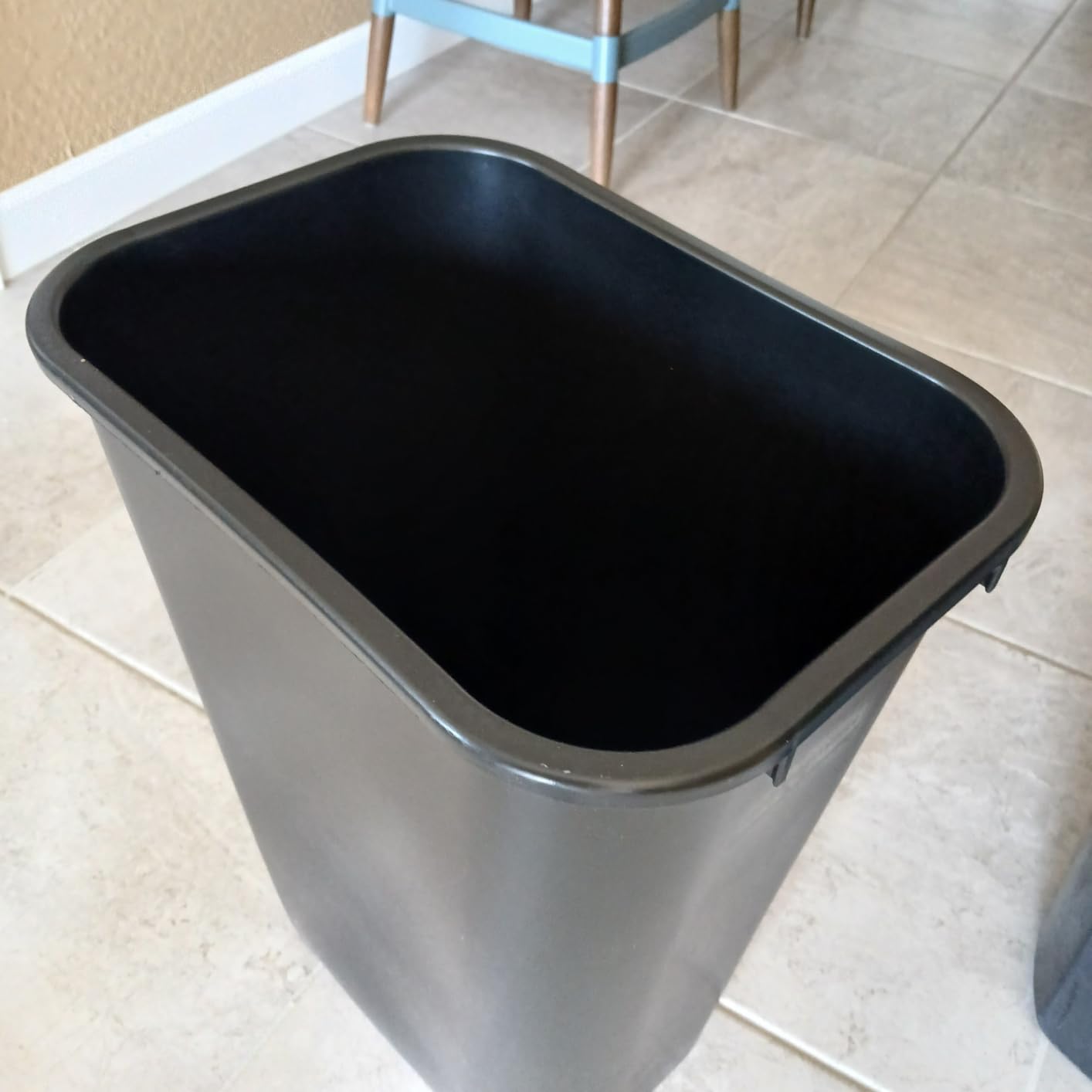 Rubbermaid Commercial Products Deskside Recycling Can, 10.25-Gallon/41-Quart, Blue Recycling Symbol, Plastic, for Bedroom/Bathroom/Office/Under Desk/Sink customer photo 1