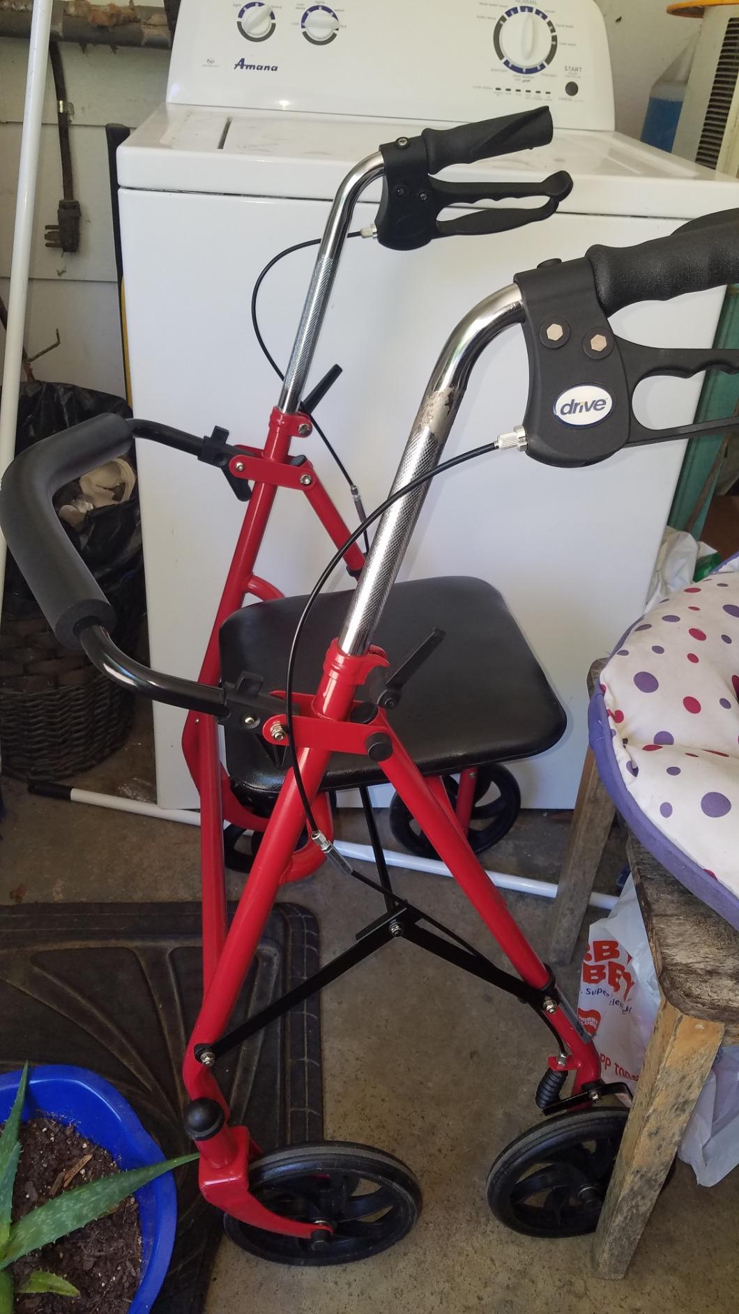 Drive Medical Rollator Walker with Seat, 7.5 Inch Wheels, Red customer photo 2