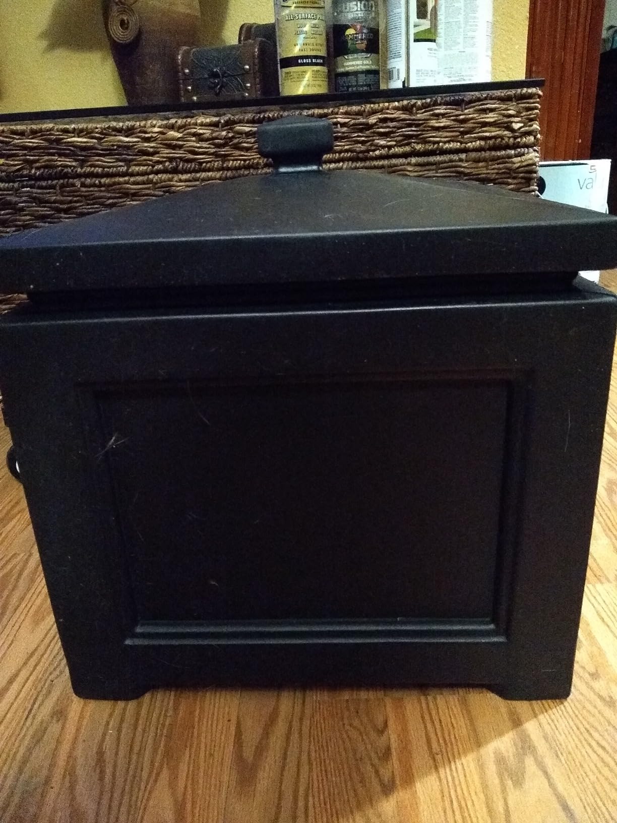 Mayne Inc 5858-W Fairfield Garden Hose White Storage Bin customer photo 1