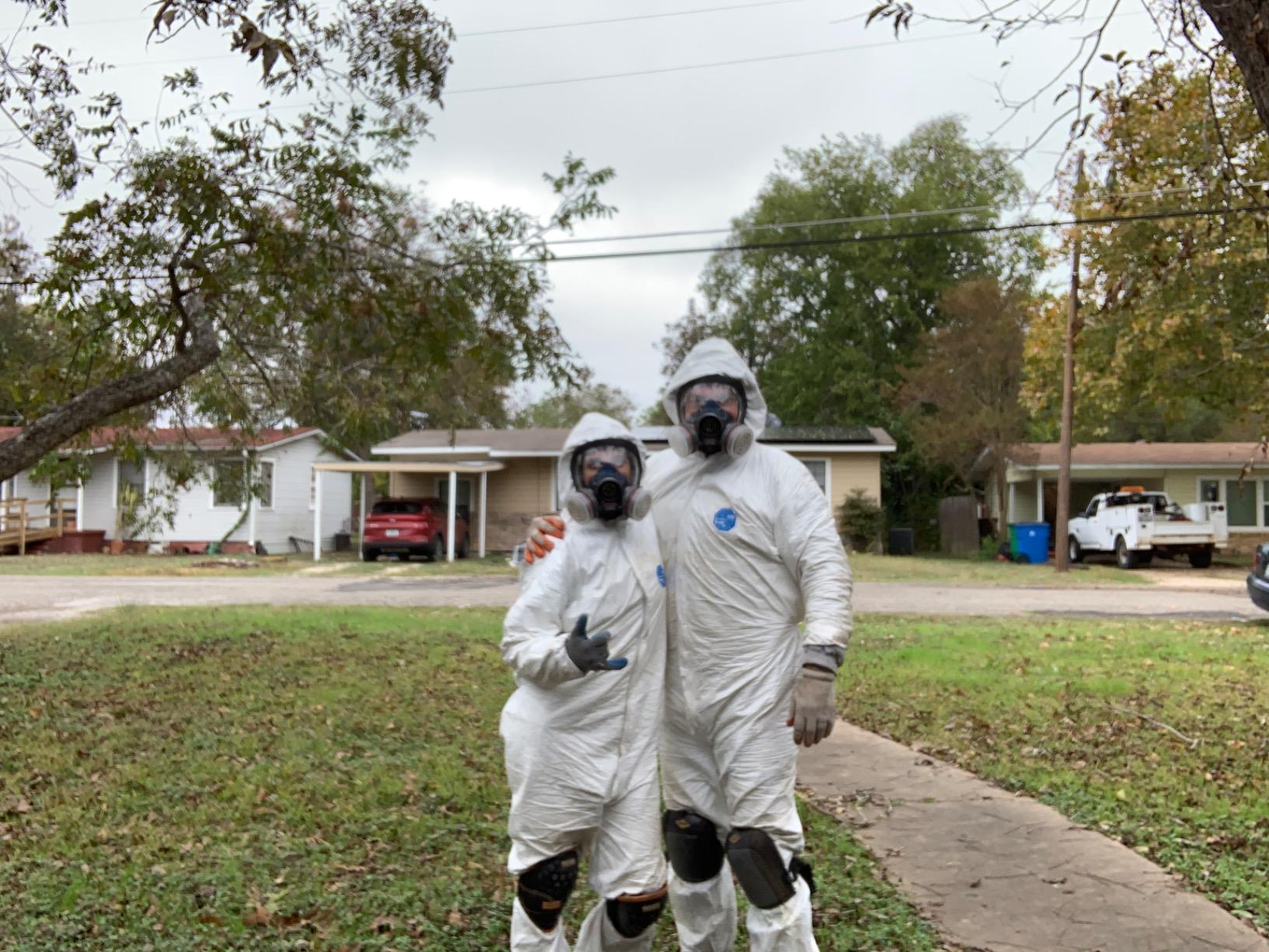 DuPont Tyvek 400 TY127S Disposable Protective Coverall with Respirator-Fit Hood and Elastic Cuff, White customer photo 2