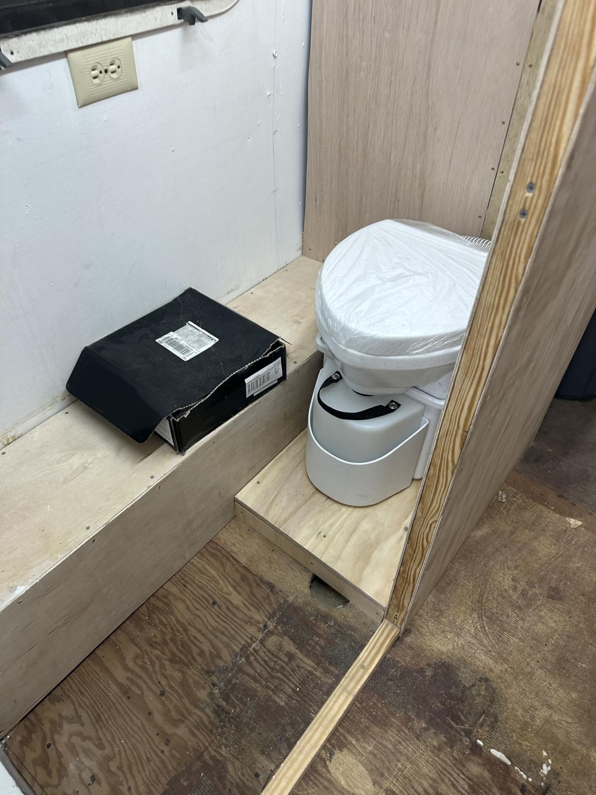 Nature's Head Self Contained Composting Toilet with Close Quarters Spider Handle Design customer photo 1