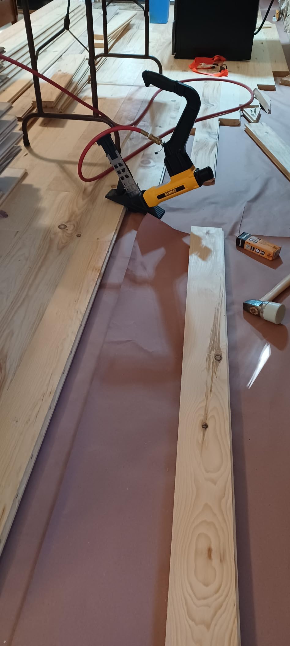 DEWALT Flooring Stapler, 2-in-1 Tool (DWFP12569) customer photo 2