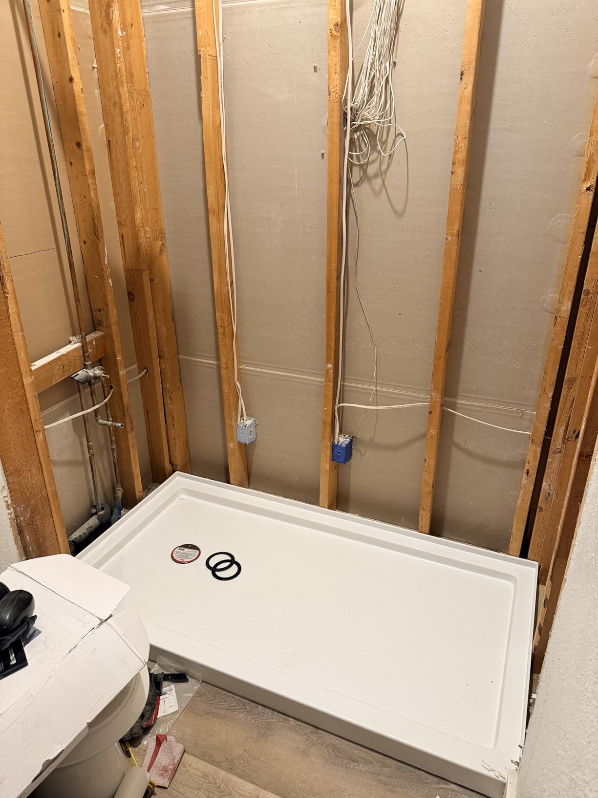DreamLine SlimLine 32 in. D x 60 in. W x 2 3/4 in. H Center Drain Single Threshold Shower Base in White, DLT-1132600 customer photo 2