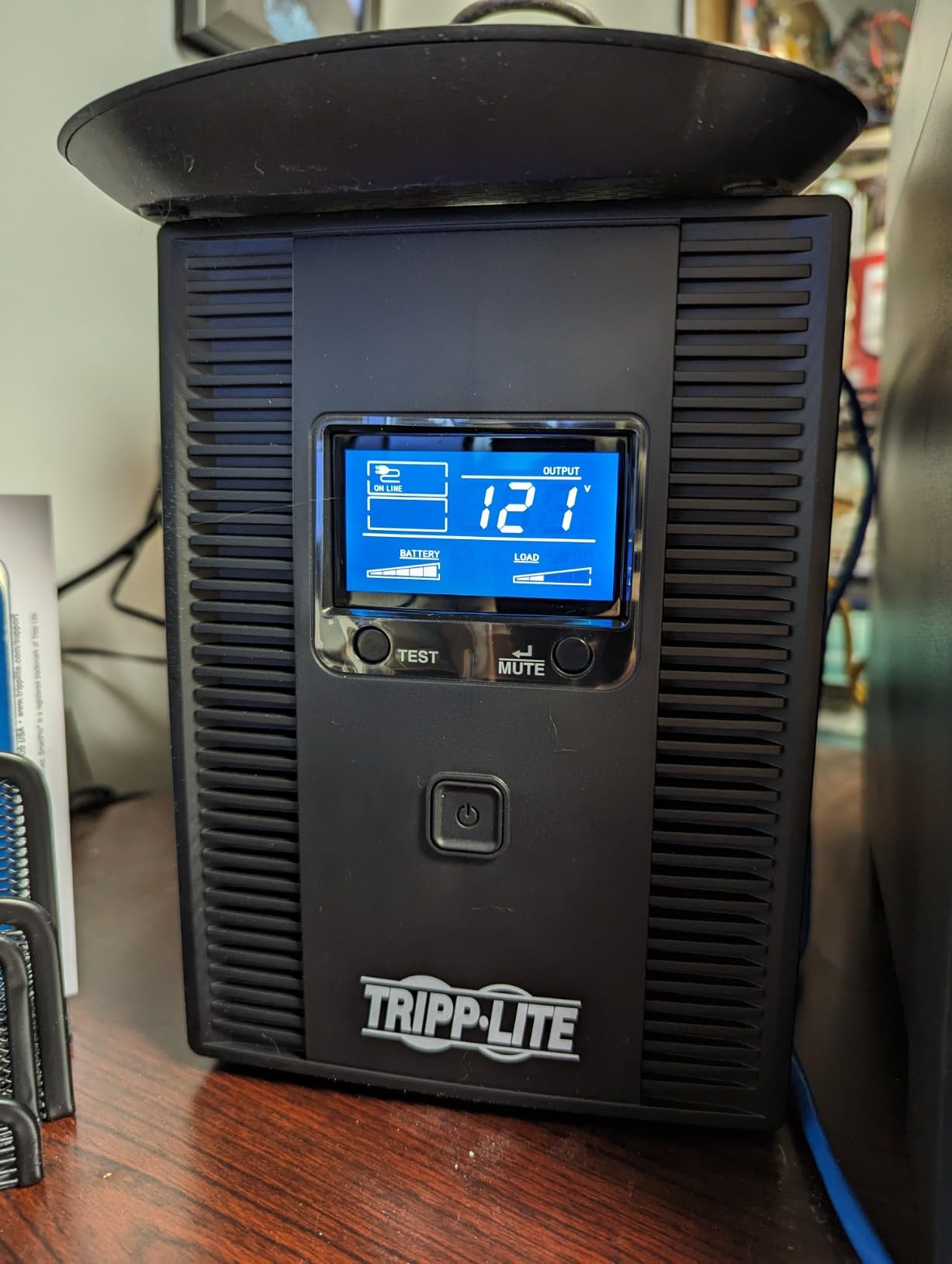Eaton Tripp Lite OMNI1500LCDT 1500VA UPS 810W 10 Outlets 650 Joules AVR LCD customer photo 1