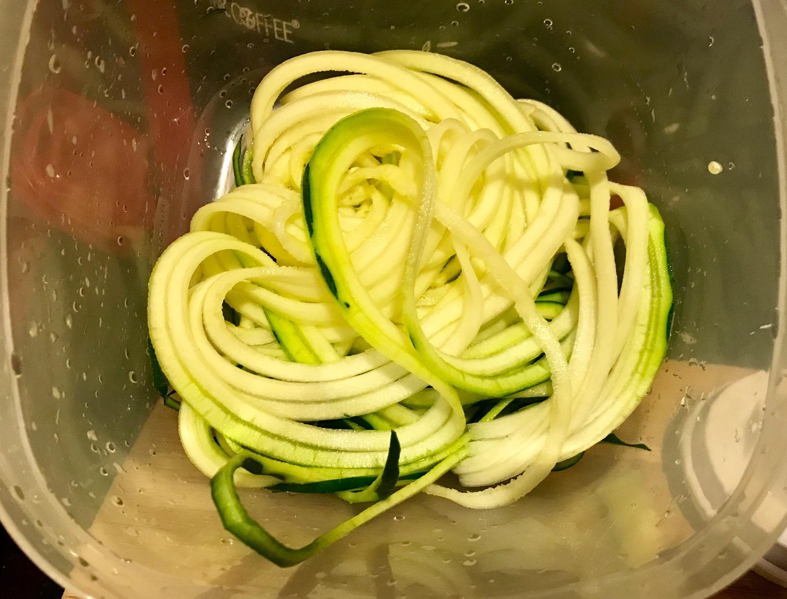 Veggetti Veggie Slicer, Dual Stainless Steel Blade Vegetable Cutter for Thick or Thin Noodle, Works with Zucchini, Squash, Cucumbers, Carrots, and more, 2.76
