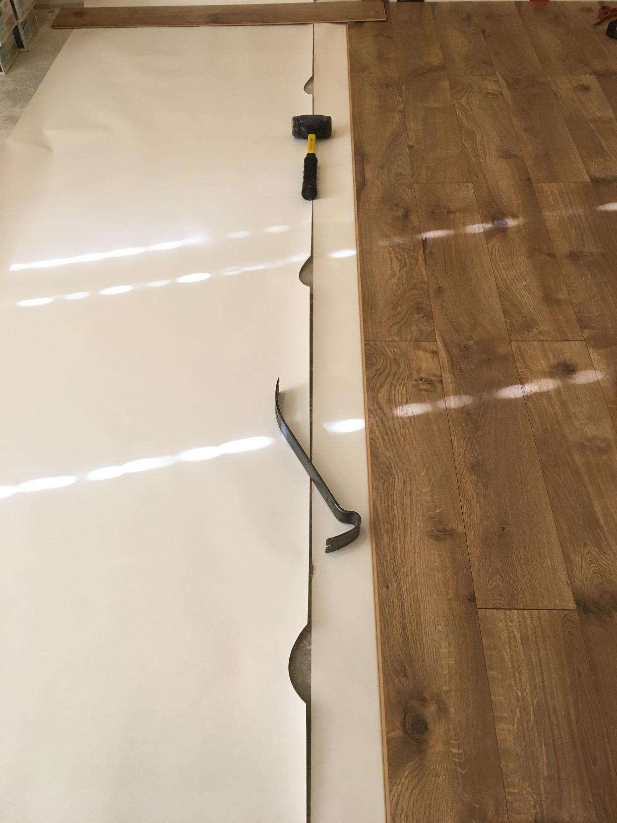 ROBERTS 70-198 Silicone Moisture Barrier Underlayment for Solid & Engineered Wood Floors & LVP - 31.5 in. x 76.25 ft. x 6 mil - 200 sq. ft. Coverage customer photo 1