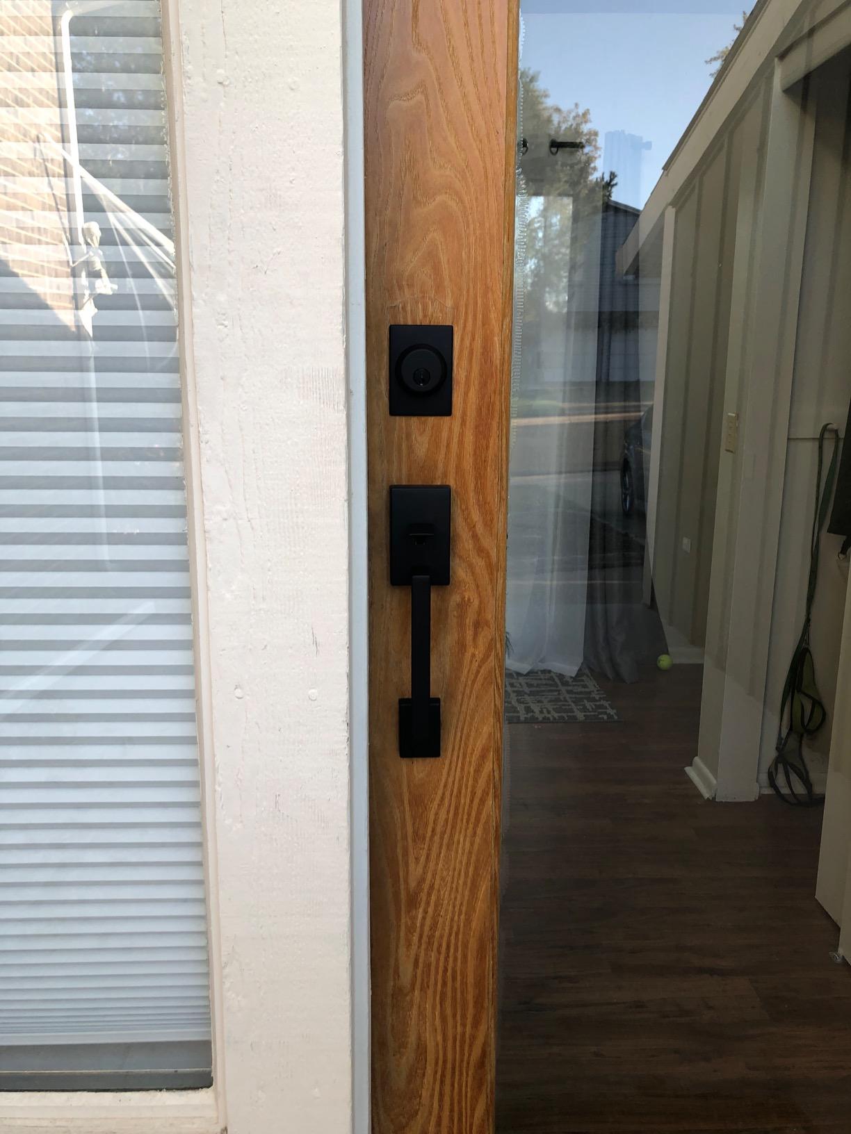 SCHLAGE Century Front Door Entry Handleset, Latitude Lever, Matte Black customer photo 2