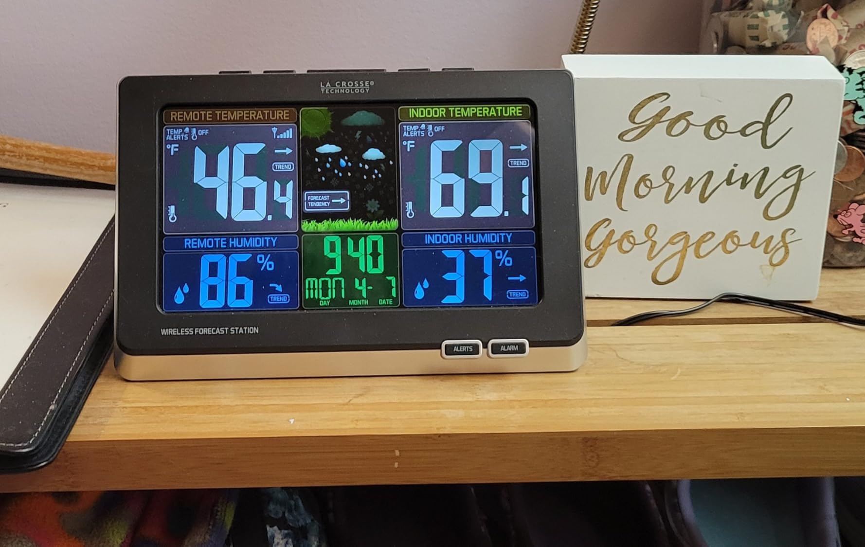 La Crosse Technology 308-1414MB-INT Wireless Color Weather Station with Mold Indicator, Black customer photo 1
