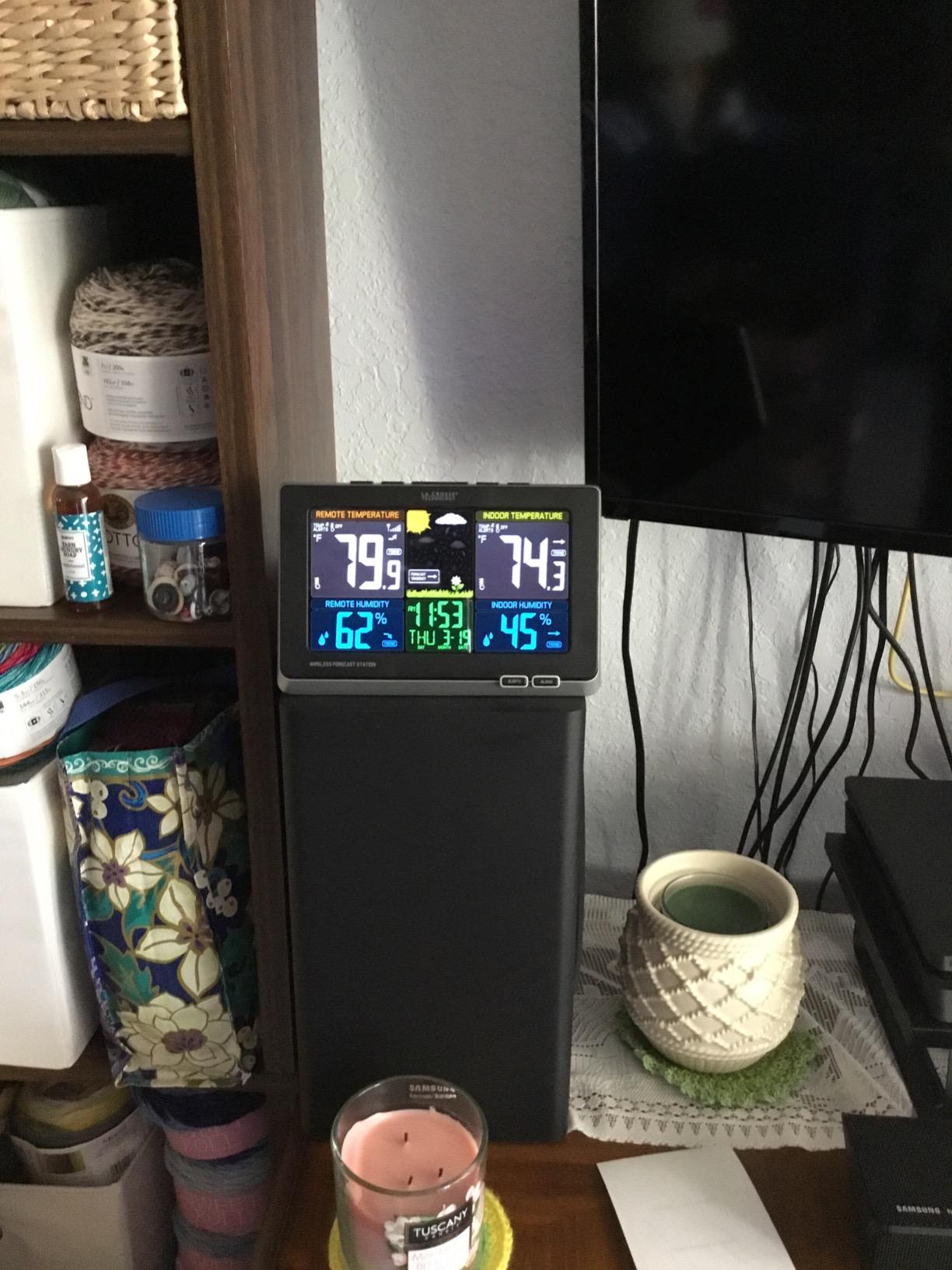La Crosse Technology 308-1414MB-INT Wireless Color Weather Station with Mold Indicator, Black customer photo 2