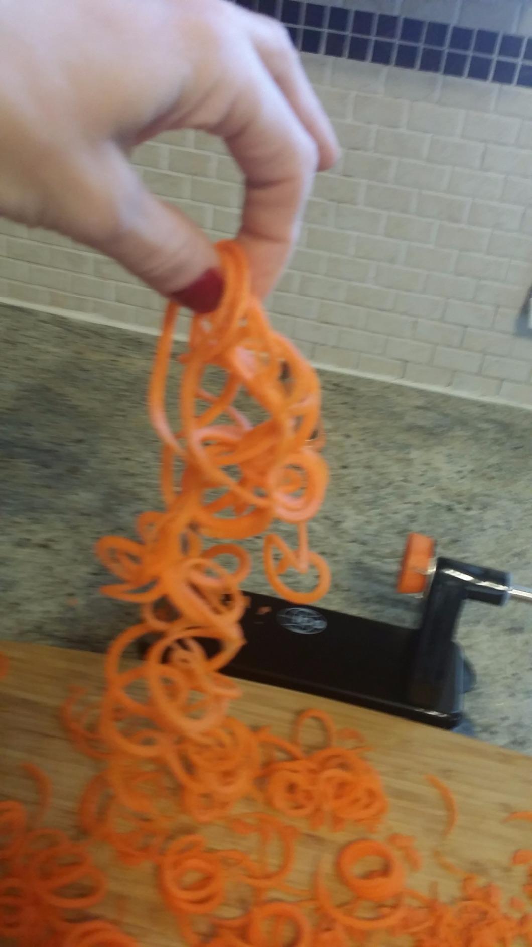4-Blade Zucchini Spiralizer Noodle Maker with 3 Blades and 1 Built-In customer photo 1