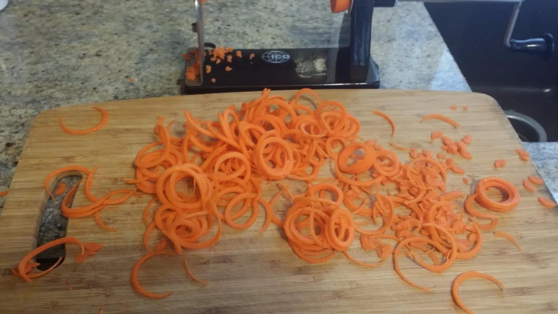 4-Blade Zucchini Spiralizer Noodle Maker with 3 Blades and 1 Built-In customer photo 2