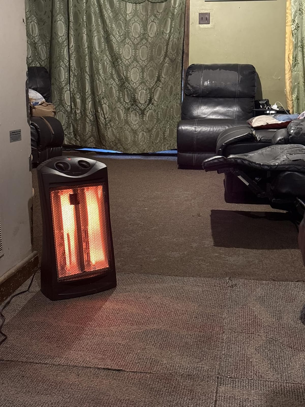 Comfort Zone Indoor Tower Space Heater, Adjustable Thermostat, Radiant Heat, Electric, Infrared Quartz, 2 Heat Settings, Overheat Protection, Ideal for Home, Bedroom, & Office, 1,500W, CZQTV007BK | Dual quartz fan-forced heating with 2 settings (750W/1500W) delivers up to 5,120 BTUs of efficient, targeted warmth. customer photo 1