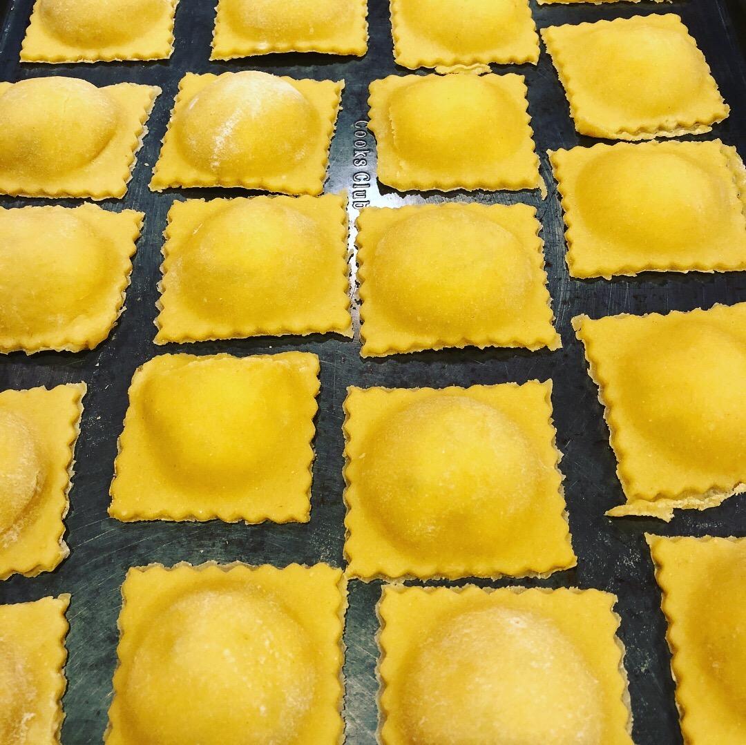 Fox Run Ravioli Maker, Aluminum Press That Makes 10 Jumbo 2
