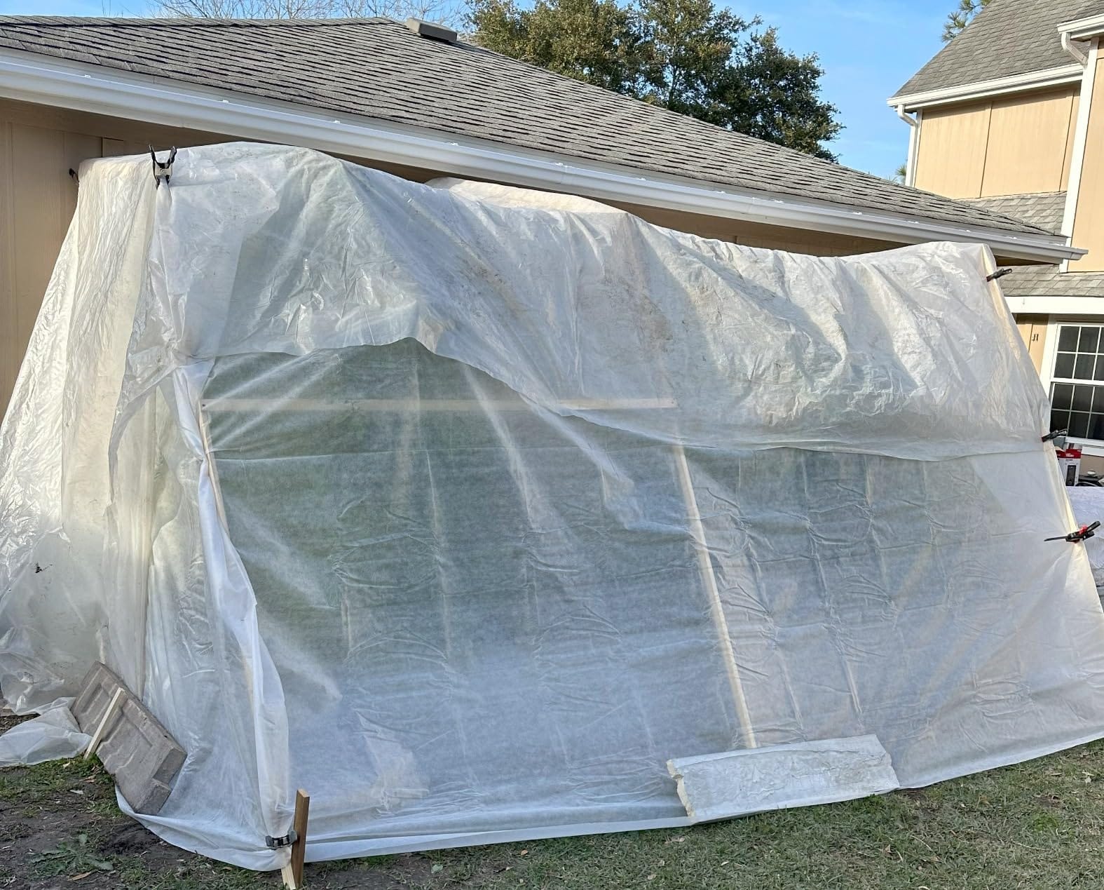 Agfabric Plant Covers Freeze Protection Floating Row Cover 6'x100' 0.55oz Plant Covers Freeze Protection Outdoor Plant Covers for Winter Frost Blankets,White customer photo 1