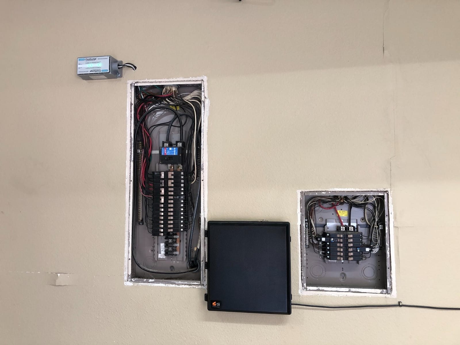 Siemens FS140 Whole House Surge Protection Device Rated for 140,000 Amps customer photo 2