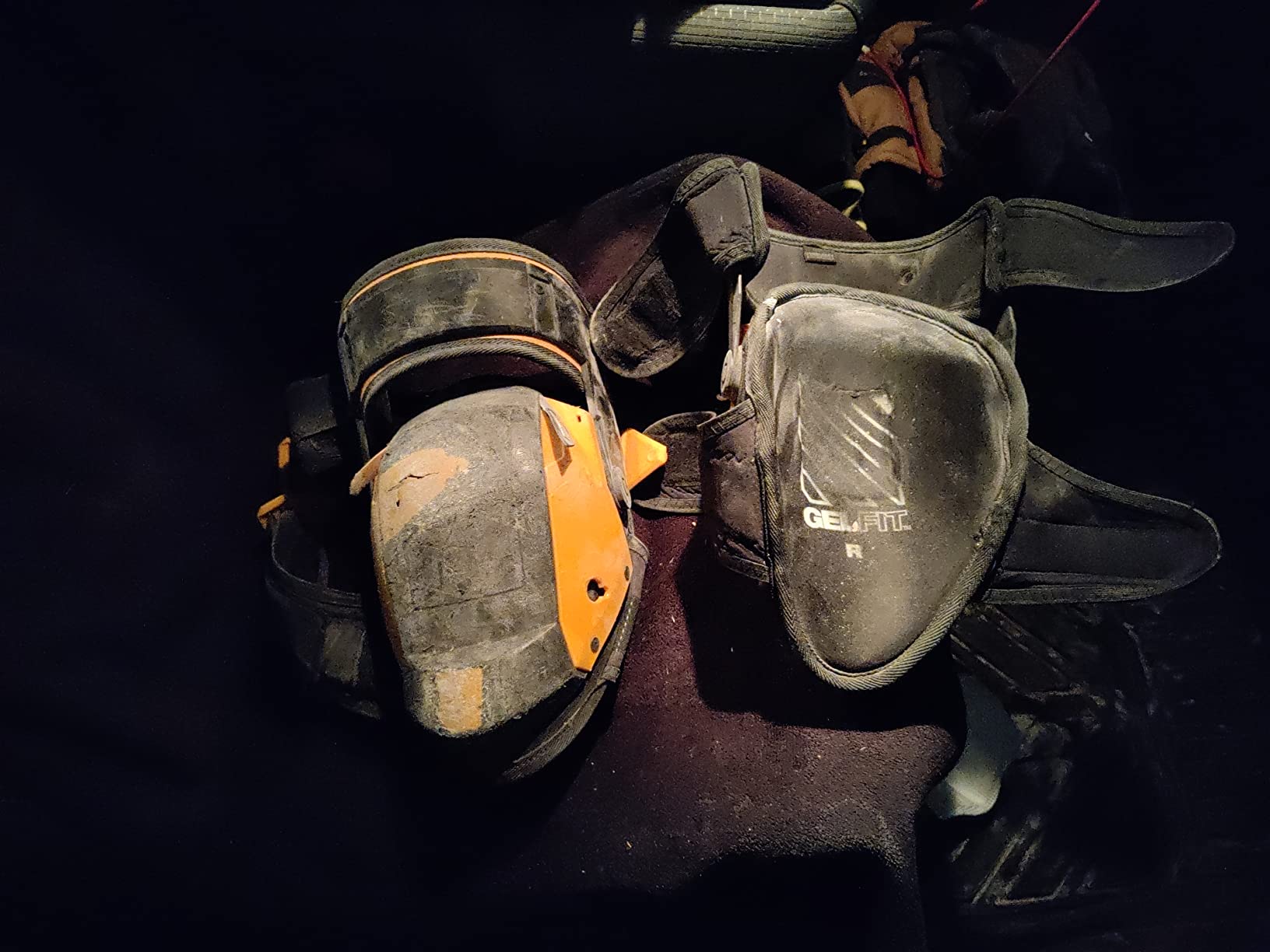 ToughBuilt - Gelfit ™ Thigh Support Stabilization Knee Pads - Heavy Duty, Comfortable and Adjustable - (TB-KP-G3) customer photo 2