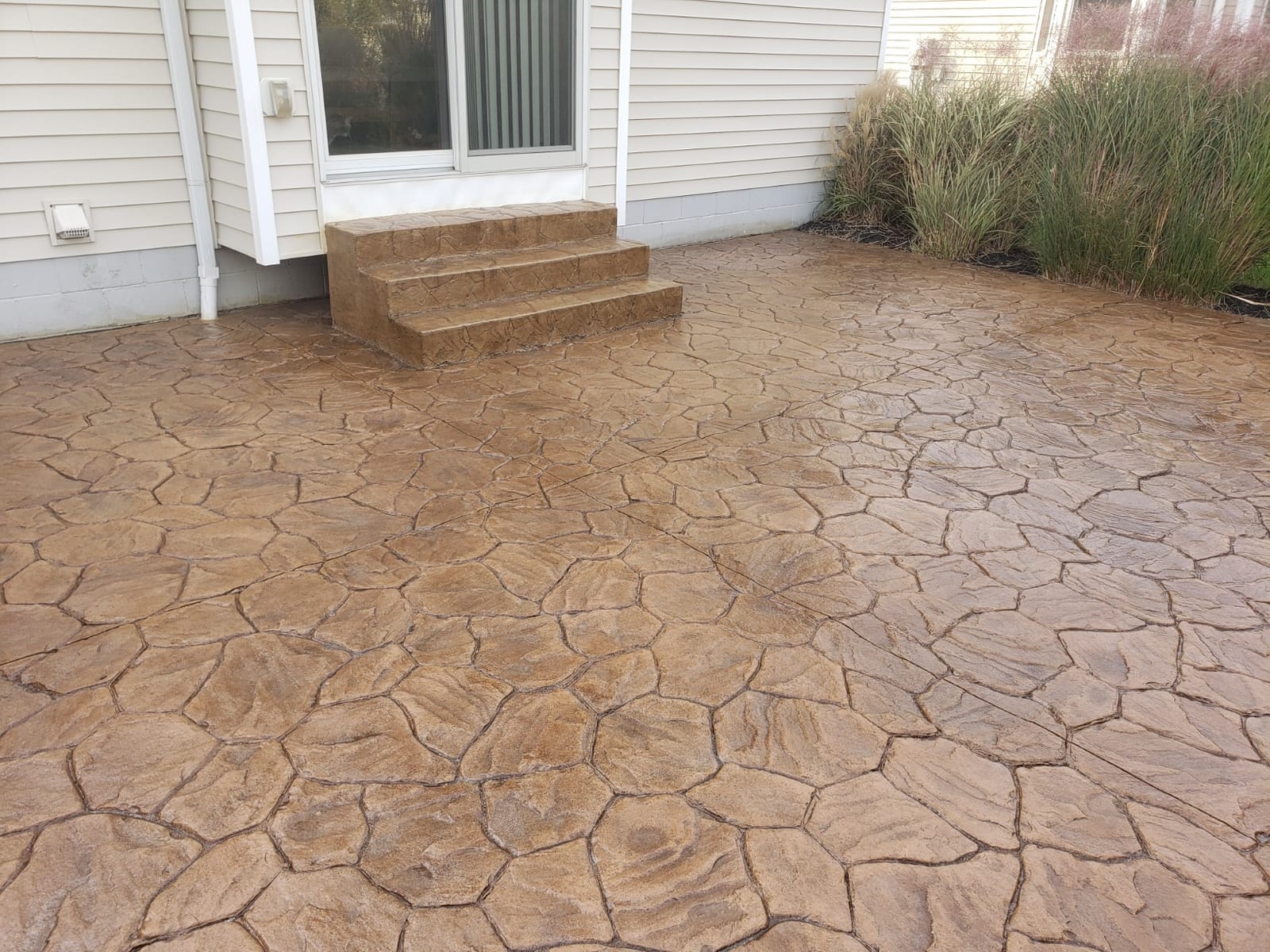 Armor AR500 High Gloss Wet Look Concrete Sealer 5 Gallon - Professional Grade Color Enhancing Solvent Based Acrylic Sealer for Exterior Concrete and Pavers - 700 VOC customer photo 1