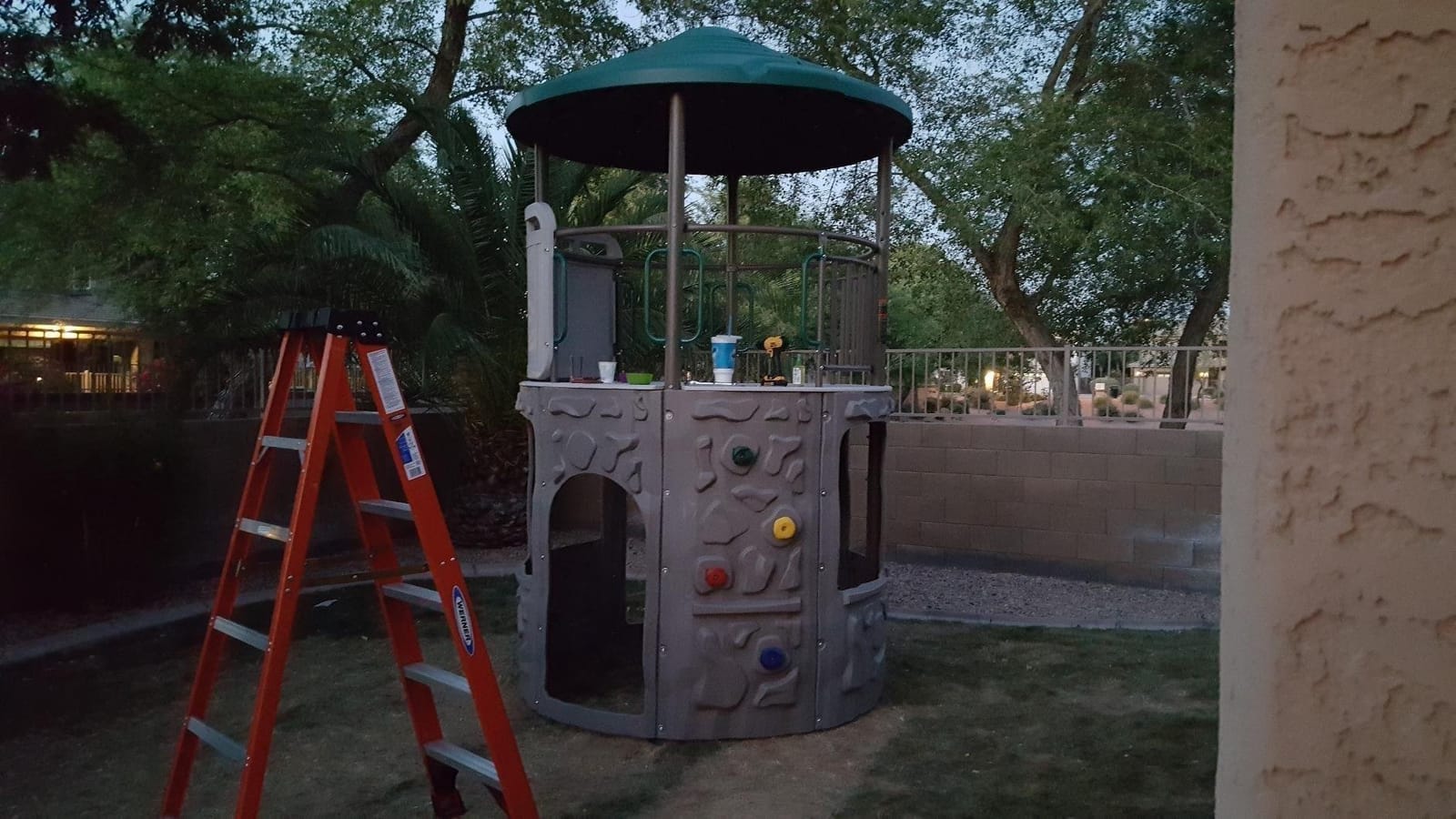 LIFETIME 90630 Products Adventure Tower Deluxe Swing Set, Green customer photo 2
