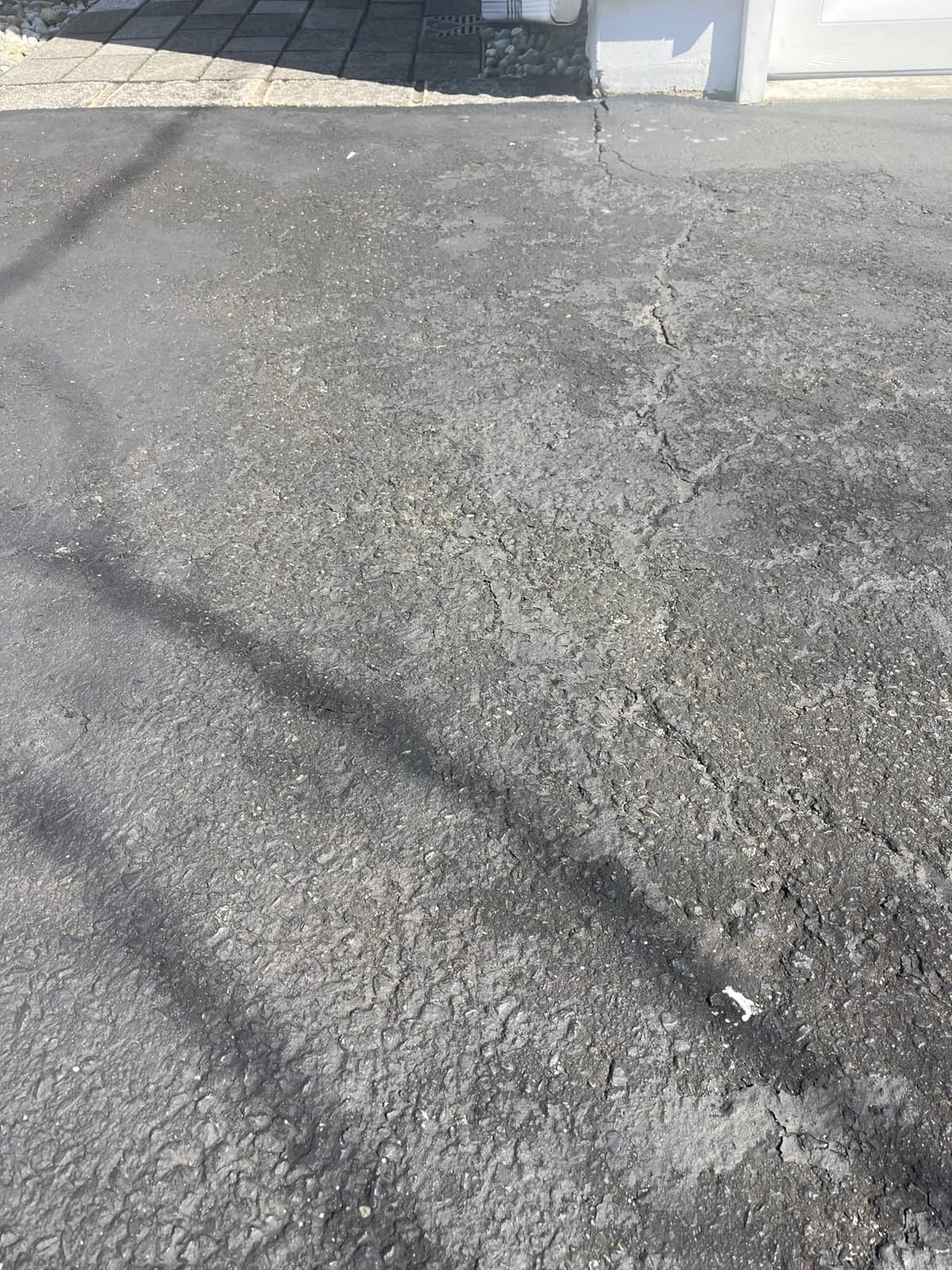 Henry HE532410 5 Gallon Driveway Asphalt Resurfacer customer photo 2