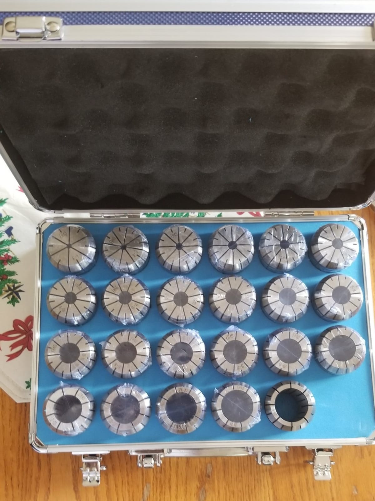 Accusize Industrial Tools 23 Pc Er40 Collet Set, Size from 1/8'' to 1'' in Fitted Strong Box, 0223-0935 customer photo 1