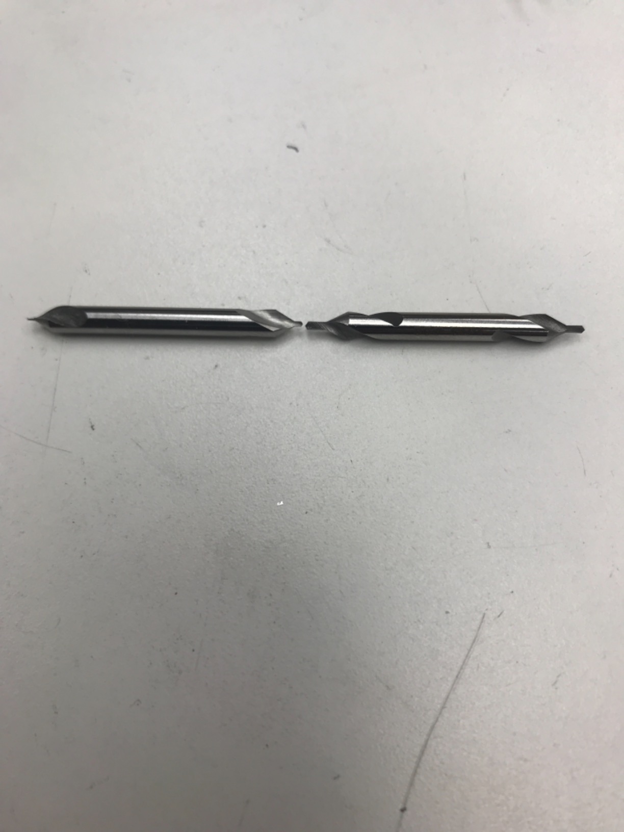 HHIP 5000-0019 4 Piece High Speed Steel Center Drill Set, #1-#4 customer photo 1