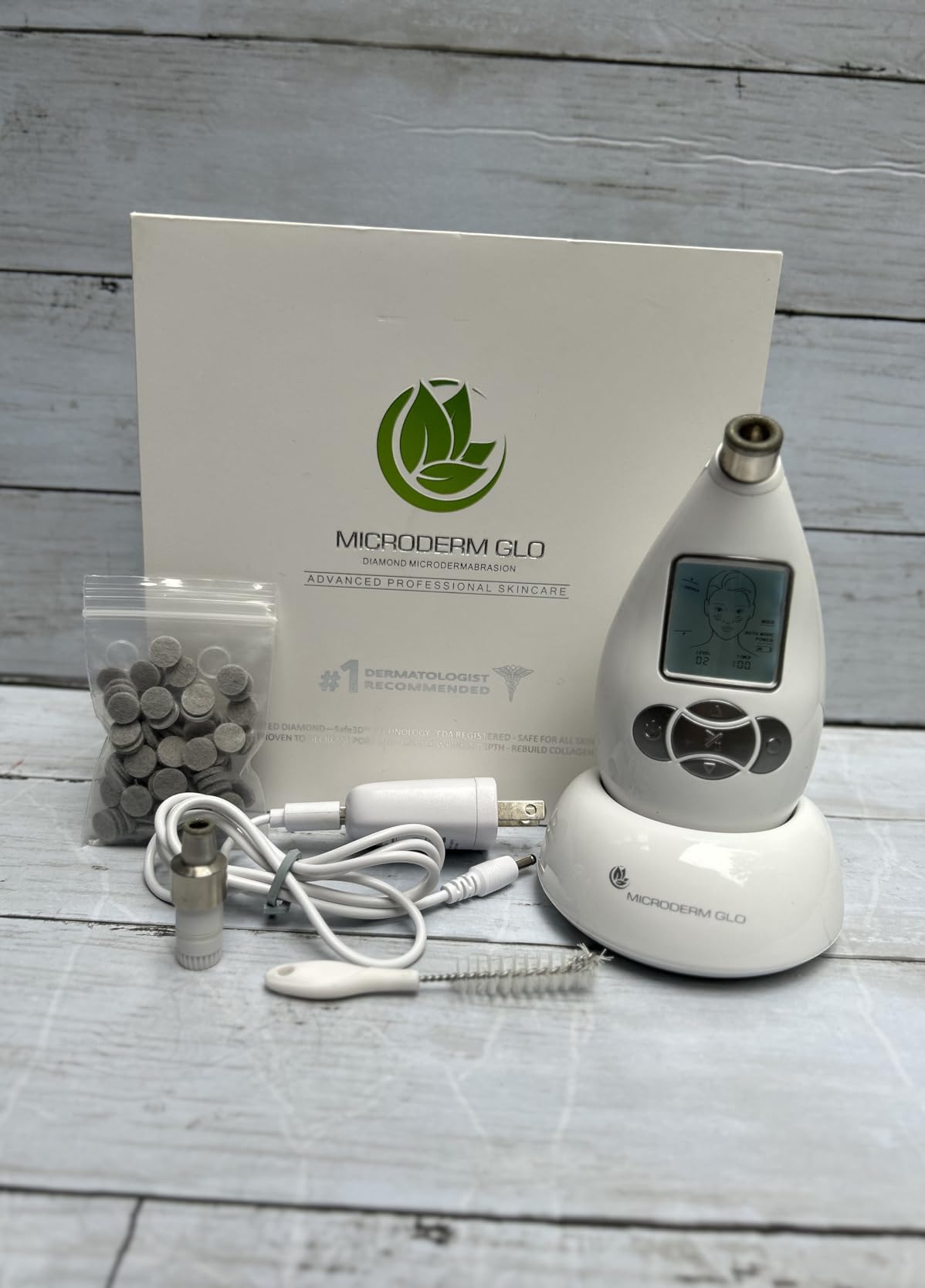 Microderm GLO Diamond Microdermabrasion Machine - Best Gift for Women - Dermabrasion & Anti Aging Wrinkle Skincare - Home Facial Treatment System - Blackhead Remover & Exfoliator for Acne Scars customer photo 2
