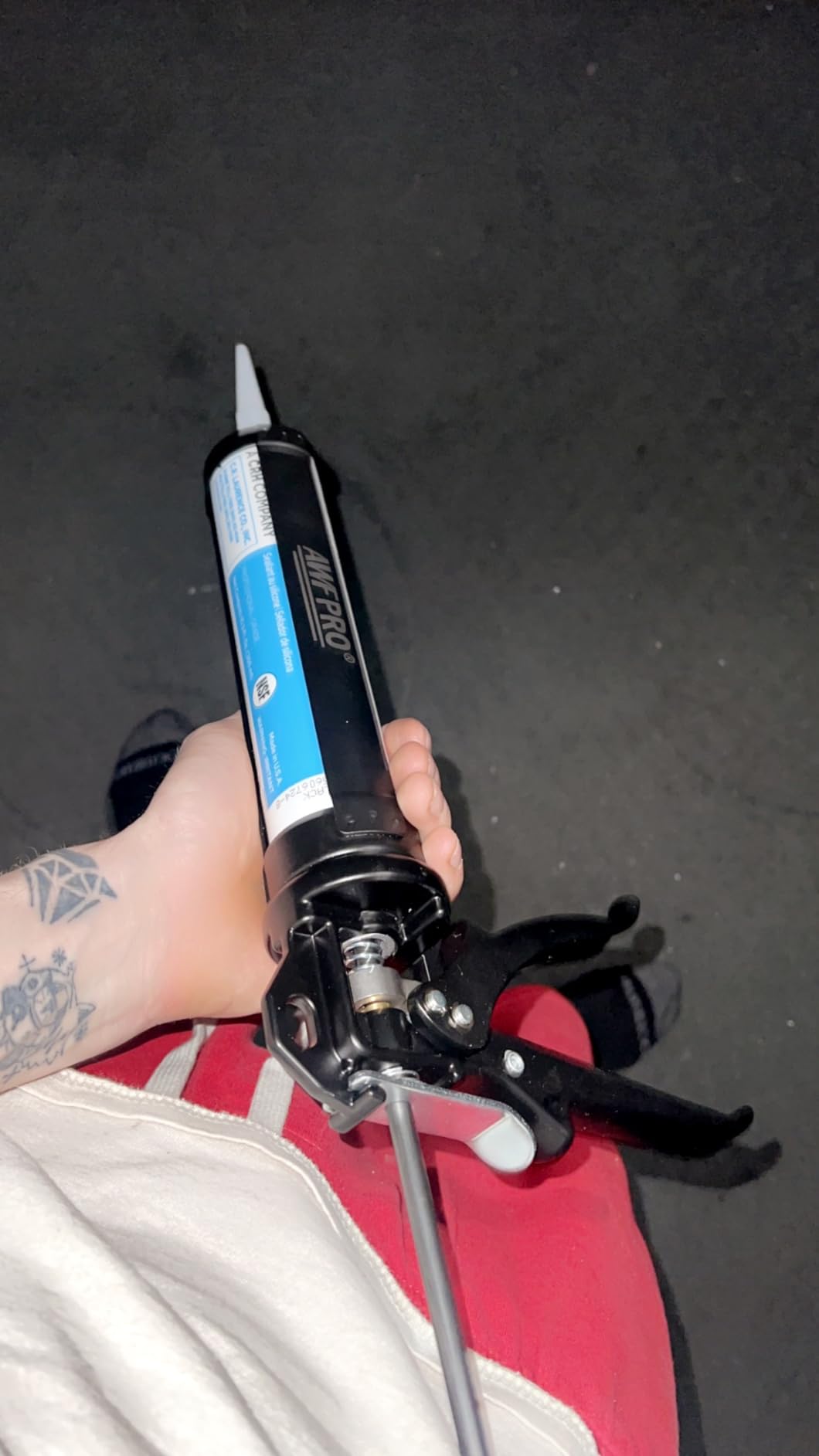AWF PRO Heavy Duty Caulk Gun 10 oz, 18:1 Thrust Ratio customer photo 1