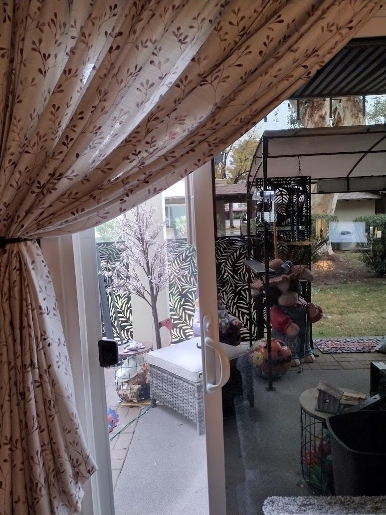 BDF NA05 Window Film Daytime Privacy and Sun Control Natural Black 5 (Very Dark) - 36in X 12ft customer photo 2