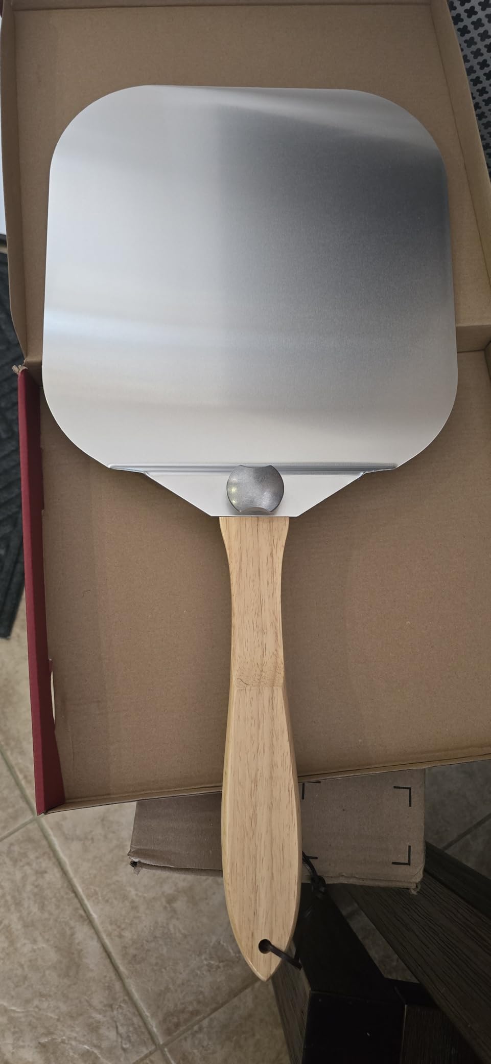 Chef Pomodoro Aluminum Pizza Peel 12x14 in, Foldable Wood Handle customer photo 1